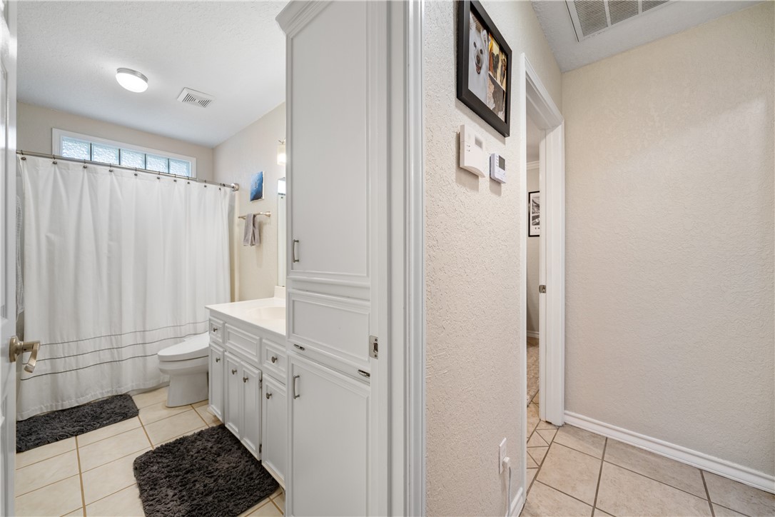 Corpus Christi, Texas, 78418, United States, 3 Bedrooms Bedrooms, ,2 BathroomsBathrooms,Residential,For Sale,1766585