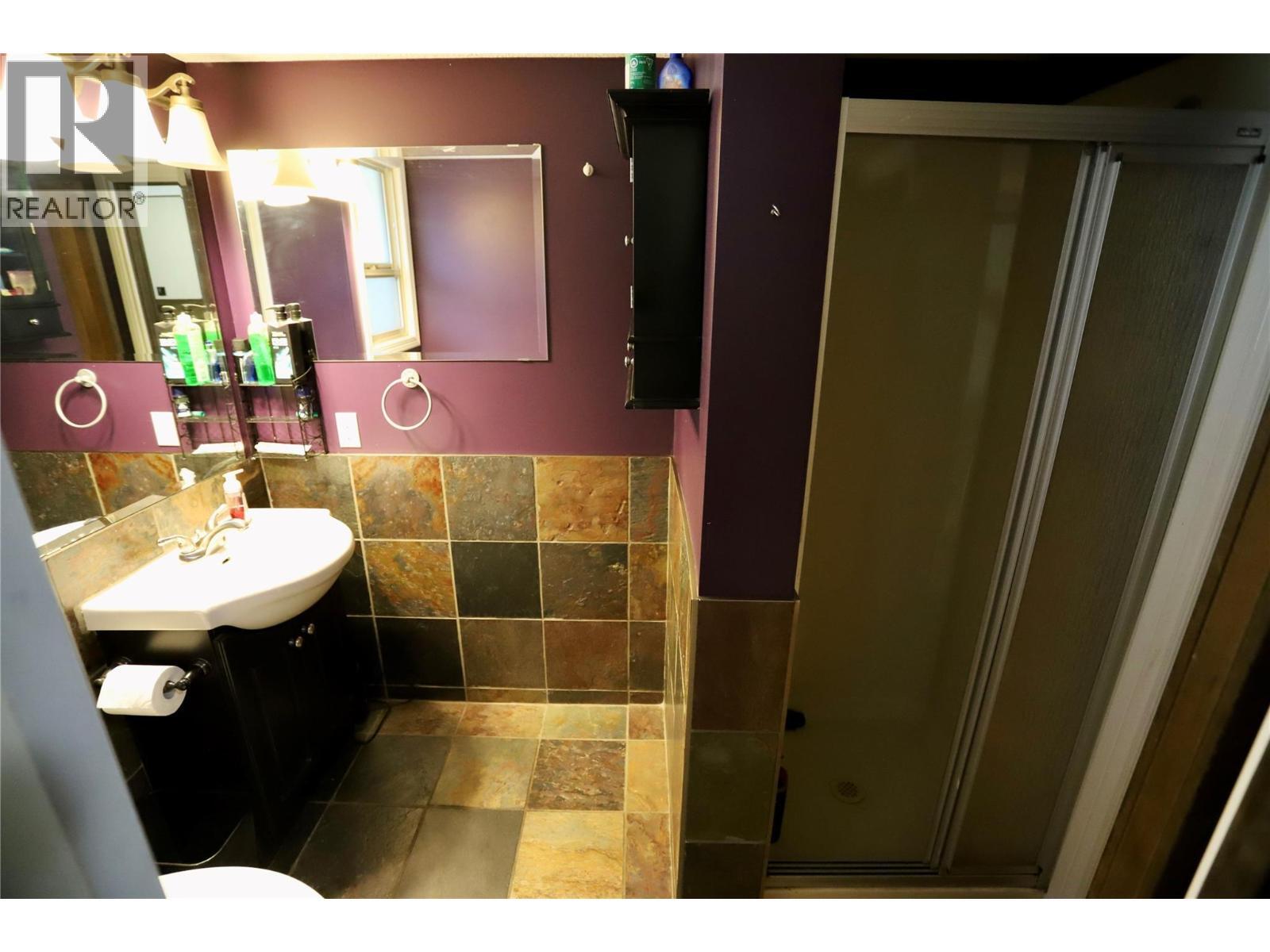KAMLOOPS, British Columbia, V2H 1N1, CA, 4 Bedrooms Bedrooms, ,4 BathroomsBathrooms,Residential,For Sale,1947764