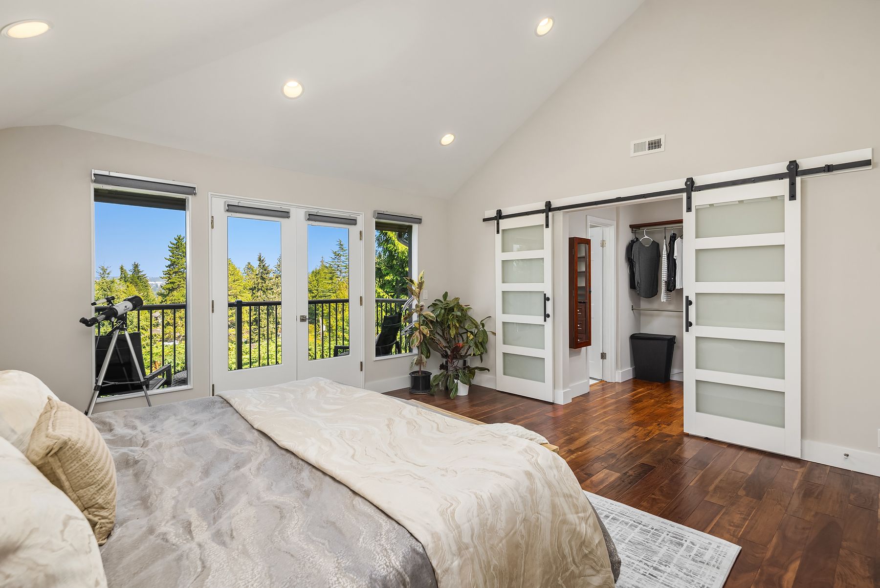  9360 Mercerwood Drive Dr, Mercer Island, WA 98040 - 物件實景