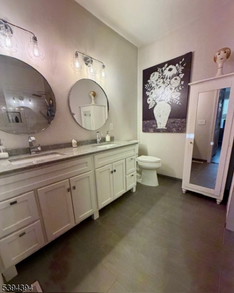 Clinton Twp., New Jersey, 08801, United States, 3 Bedrooms Bedrooms, ,3 BathroomsBathrooms,Residential,For Sale,1984953