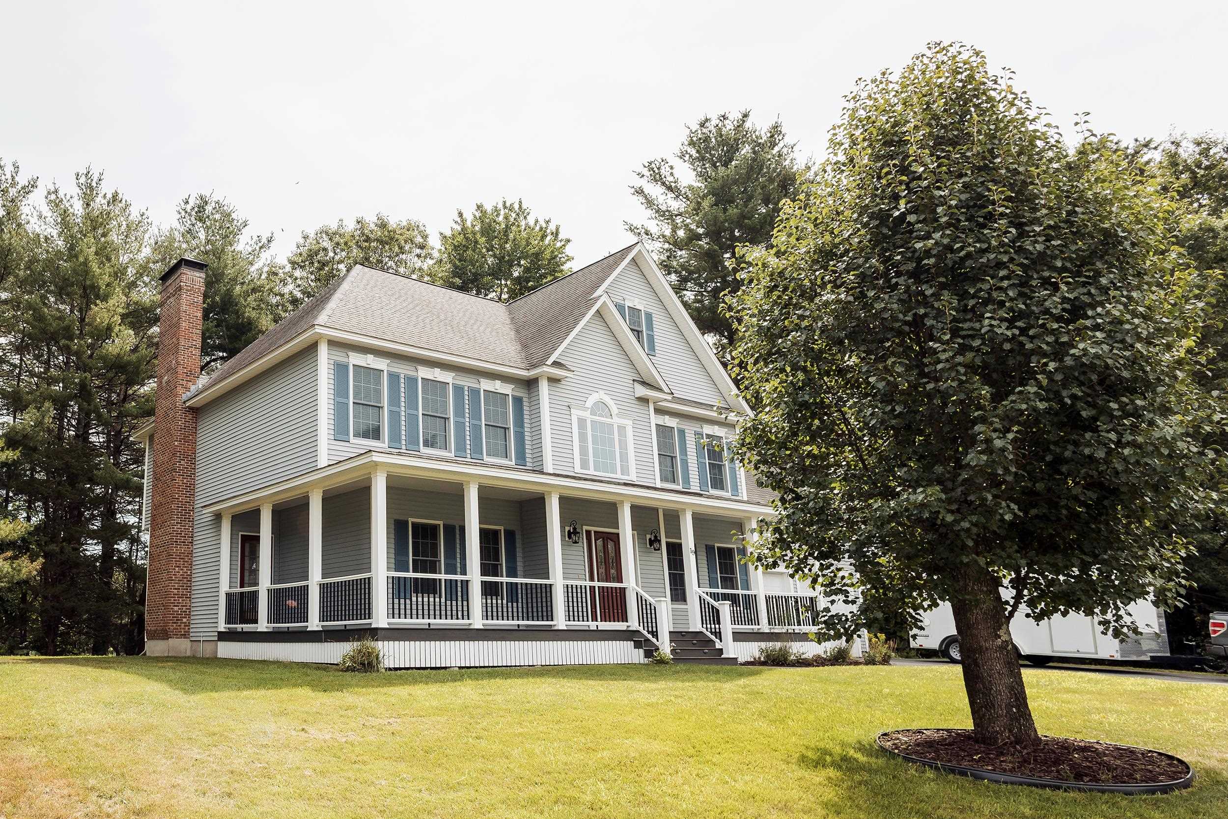 Pelham, New Hampshire, 03076, United States, 4 Bedrooms Bedrooms, ,3 BathroomsBathrooms,Residential,For Sale,1897003
