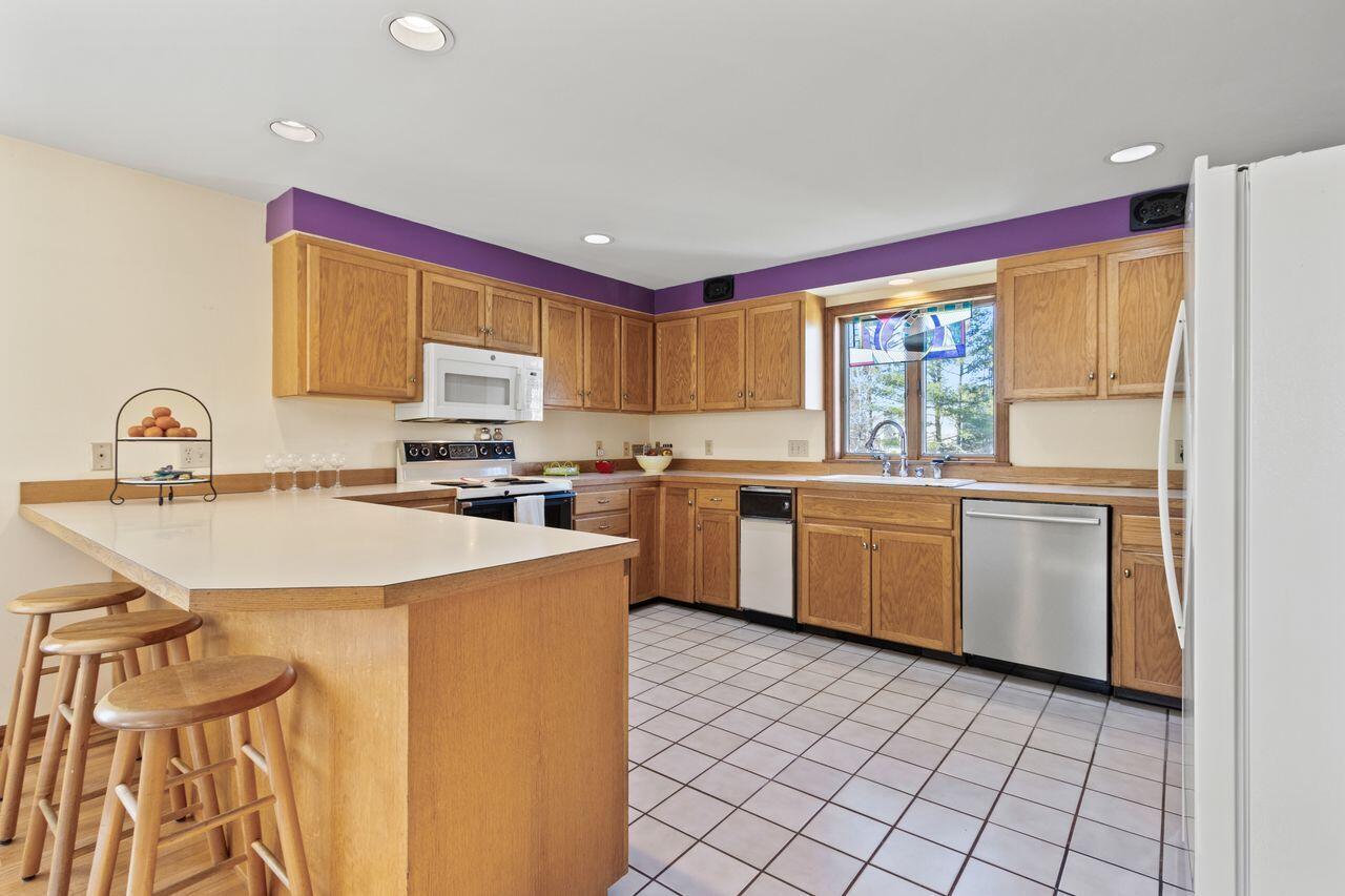 Portland, Maine, 04103, United States, 3 Bedrooms Bedrooms, ,3 BathroomsBathrooms,Residential,For Sale,1988011