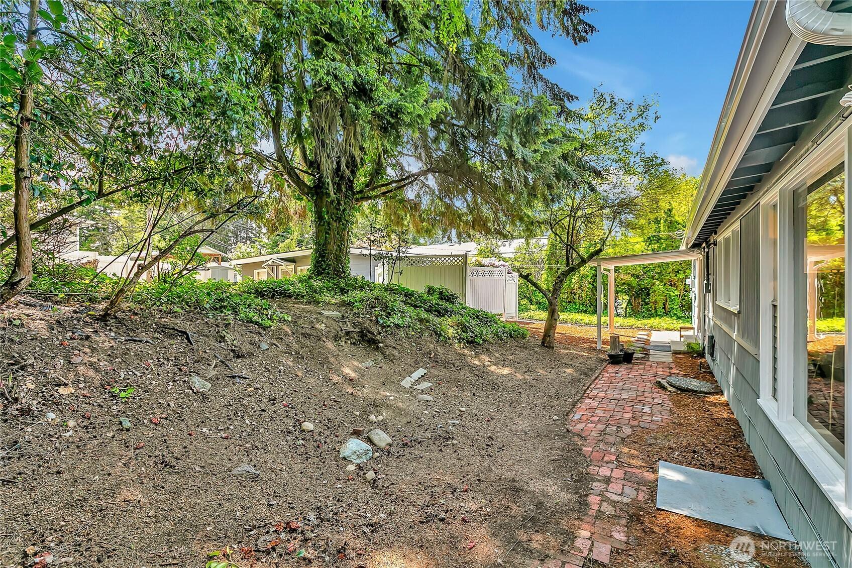 UNIVERSITY PLACE, Washington, 98466, United States, 2 Bedrooms Bedrooms, ,2 BathroomsBathrooms,Residential,For Sale,1969350