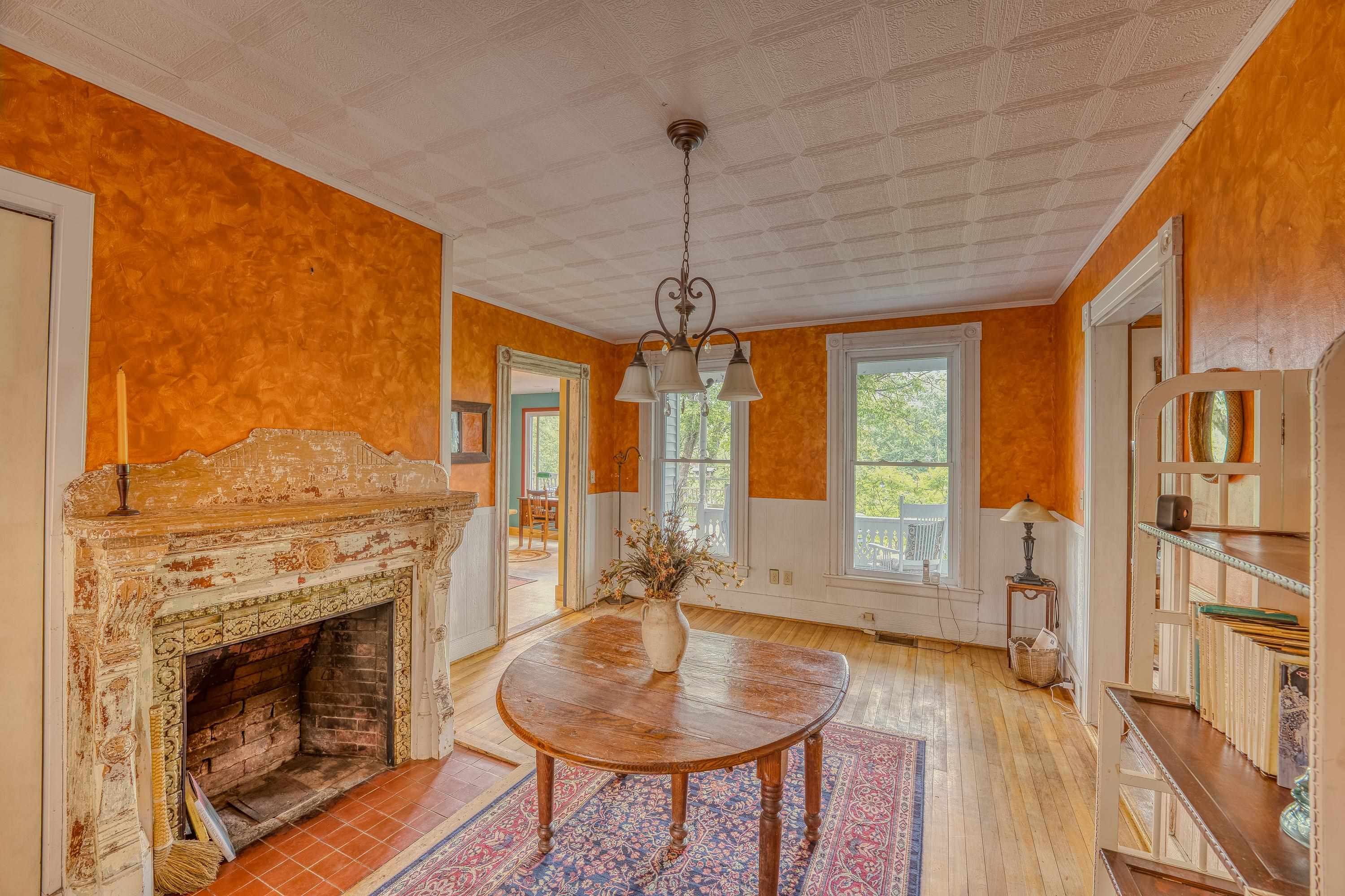 Littleton, New Hampshire, 03561, United States, 5 Bedrooms Bedrooms, ,1 BathroomBathrooms,Residential,For Sale,1856478