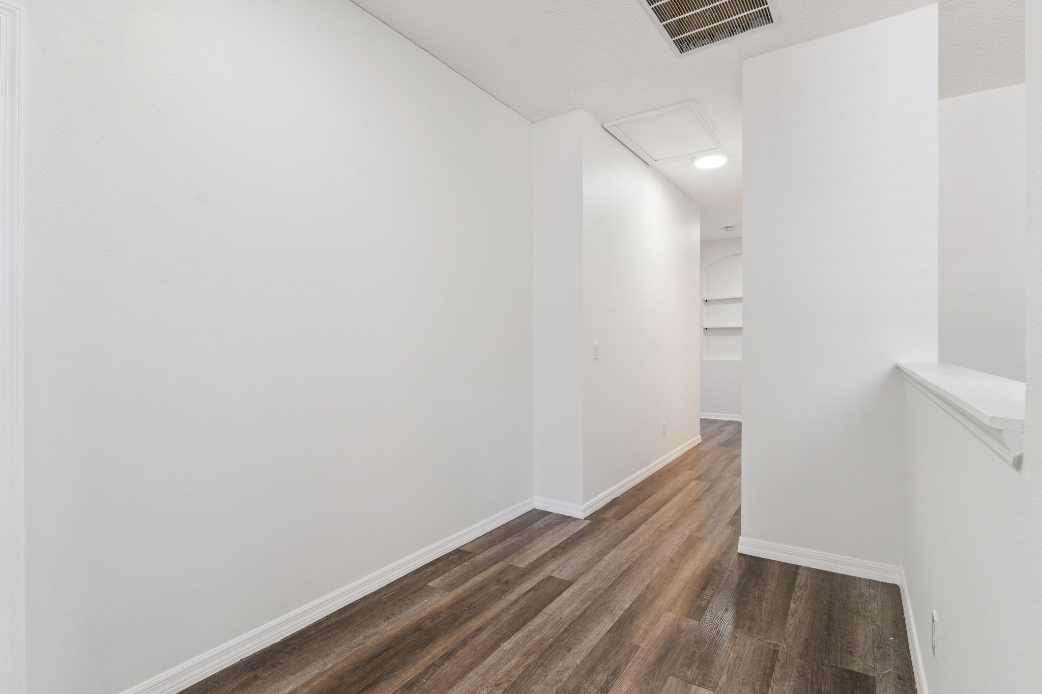 Orlando, Florida, 32825, United States, 5 Bedrooms Bedrooms, ,4 BathroomsBathrooms,Residential,For Sale,1980757