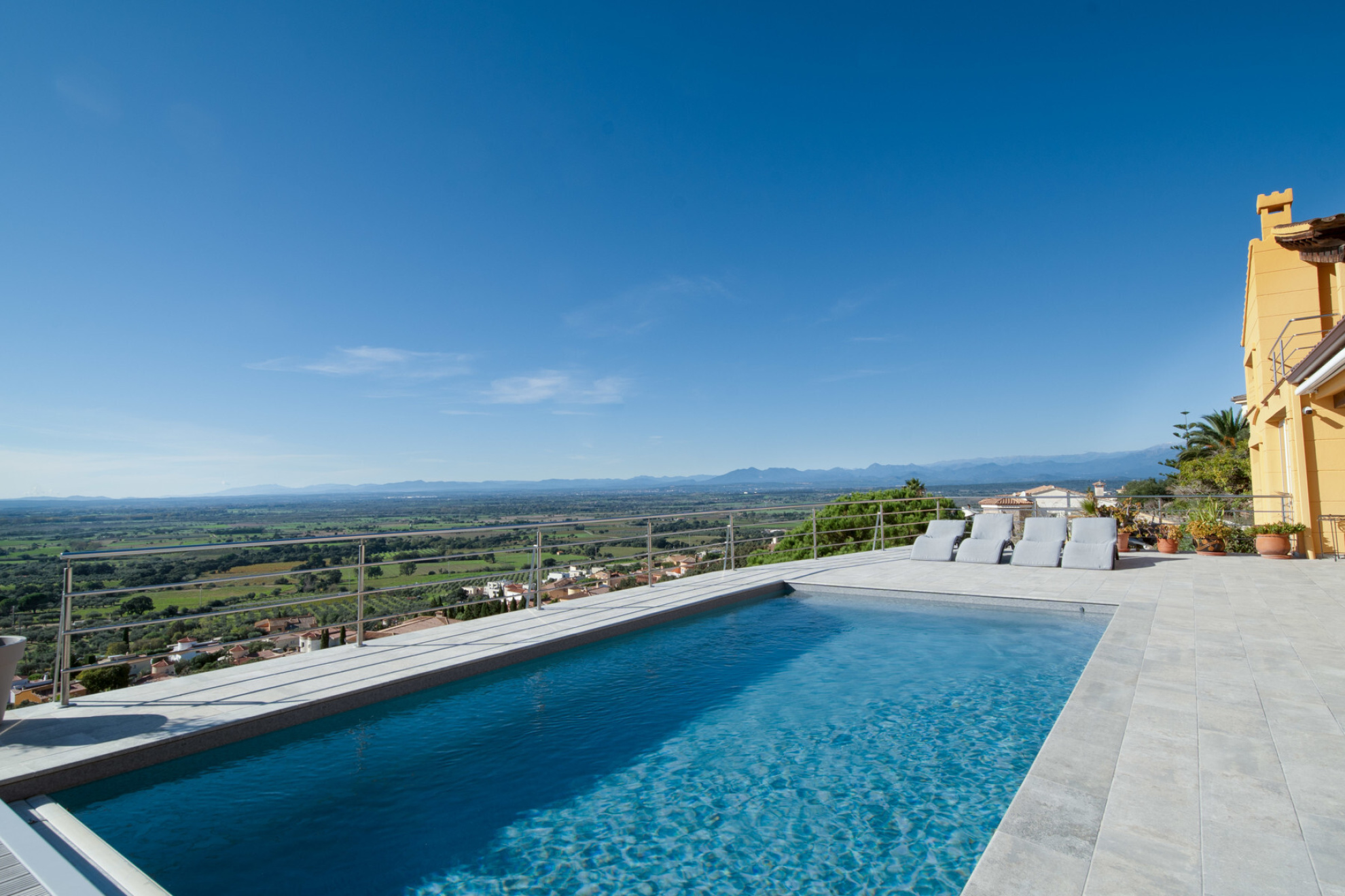  Luxury property with panoramic views, pool and spa - Palau Saverdera - 物件實景