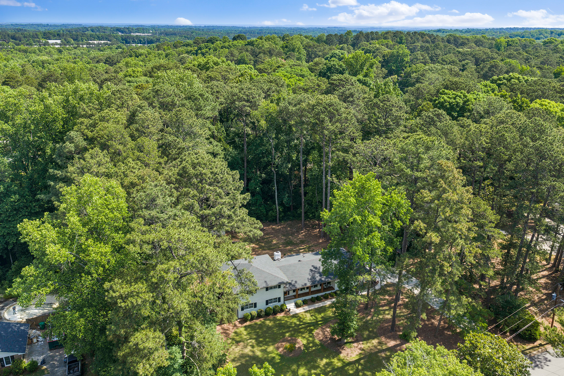  Beautifully Renovated Split-Level Ranch in Smoke Rise - 物件實景