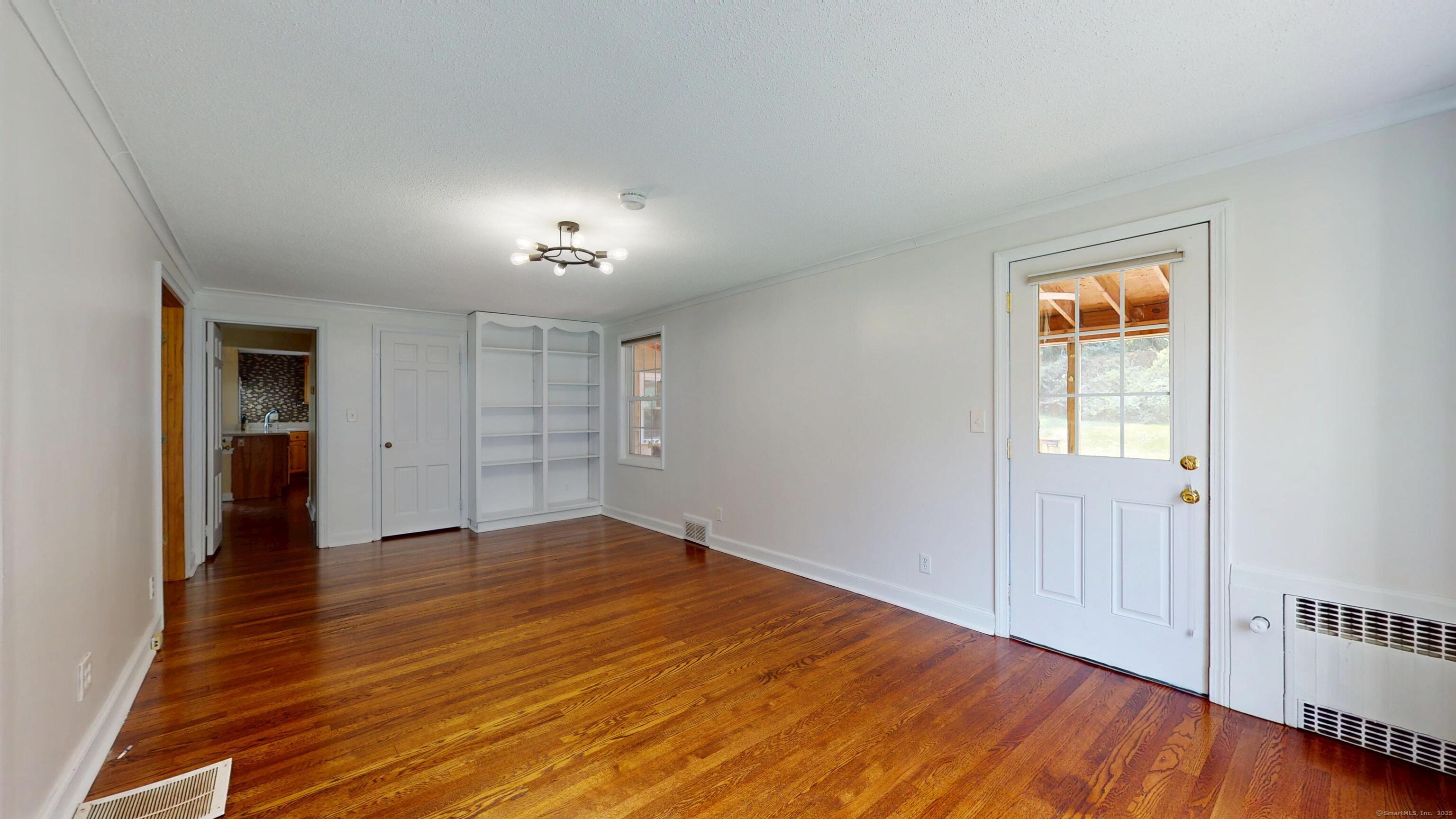 West Hartford, Connecticut, 06107, United States, 5 Bedrooms Bedrooms, ,3 BathroomsBathrooms,Residential,For Sale,1876446