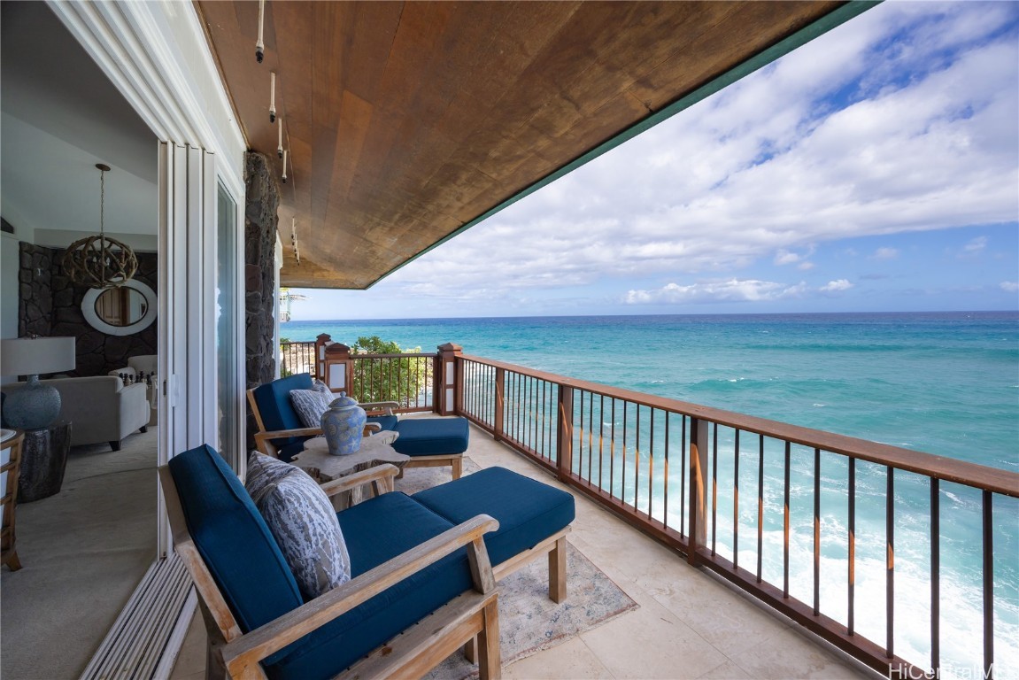 4240 Kaikoo Place, Honolulu, Hawaii, 96816, United States, 5 Bedrooms Bedrooms, ,6 BathroomsBathrooms,Residential,For Sale,4240 Kaikoo Place,1646574