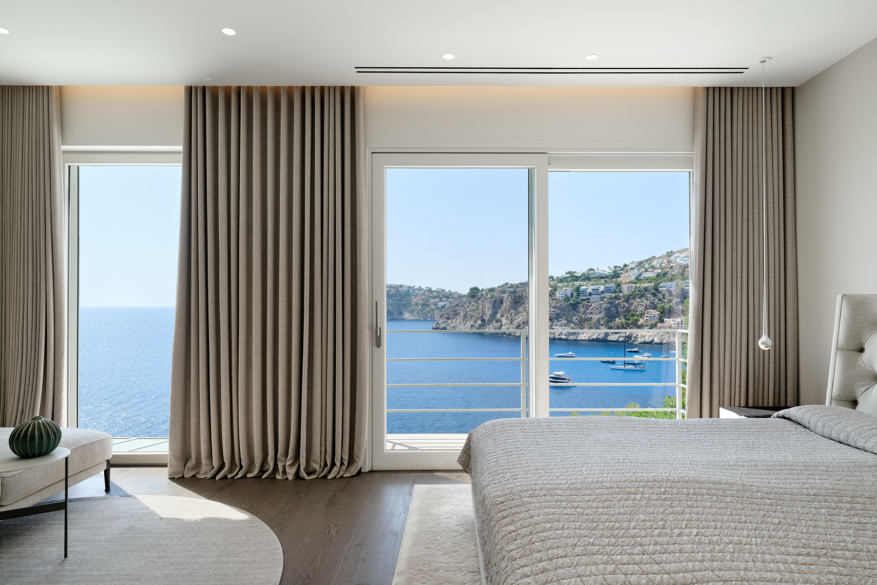  Villa on the first sea line with panoramic views in Andratx - 物件實景