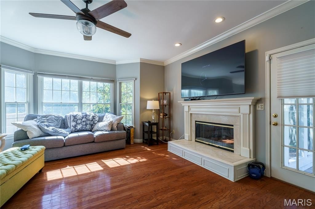 Glen Carbon, Illinois, 62034, United States, 5 Bedrooms Bedrooms, ,4 BathroomsBathrooms,Residential,For Sale,1977133