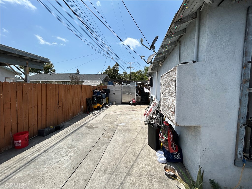 Los Angeles, California, 90011, United States, ,Residential,For Sale,1872569