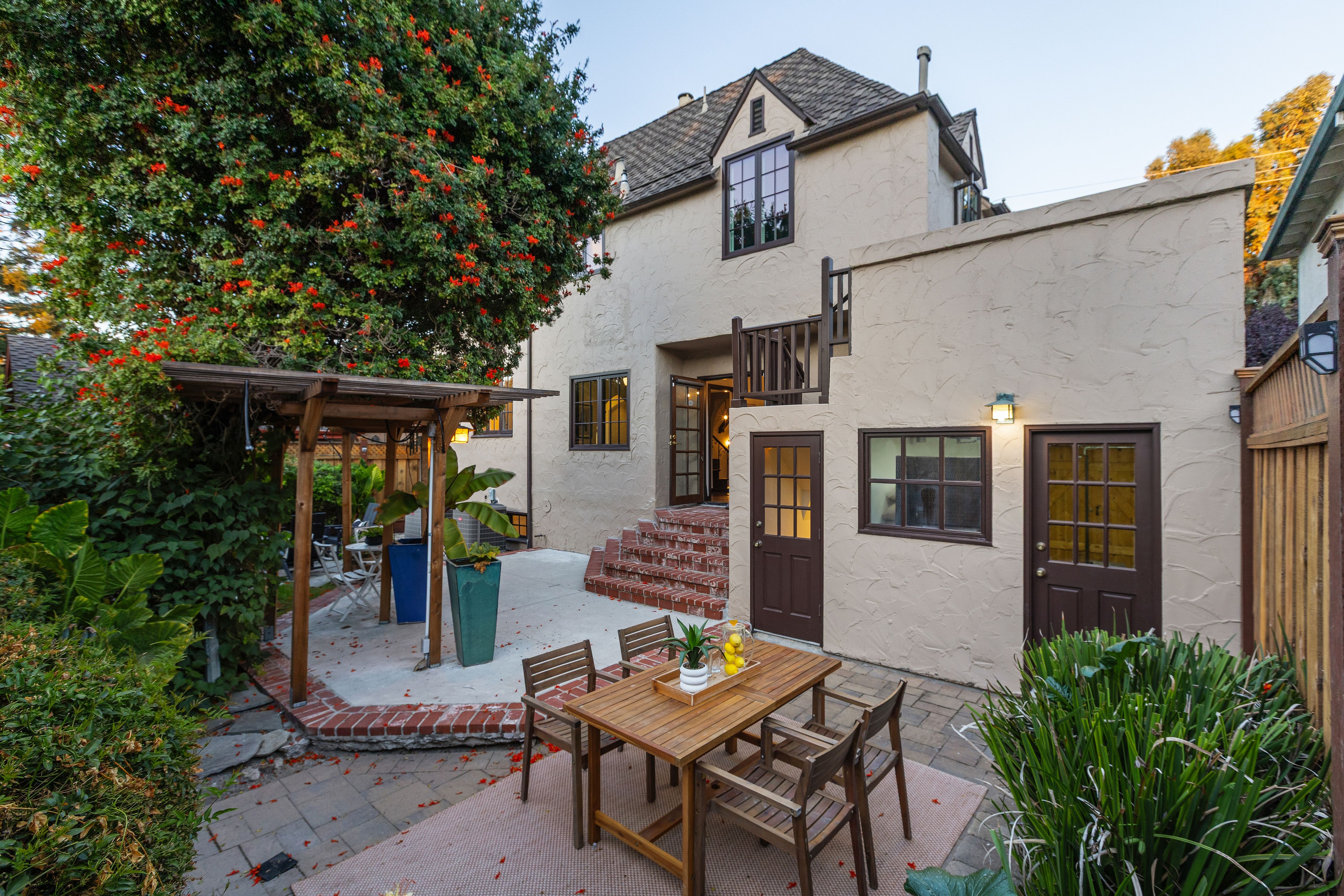  Beautiful Tudor in Santa Clara - 物件實景