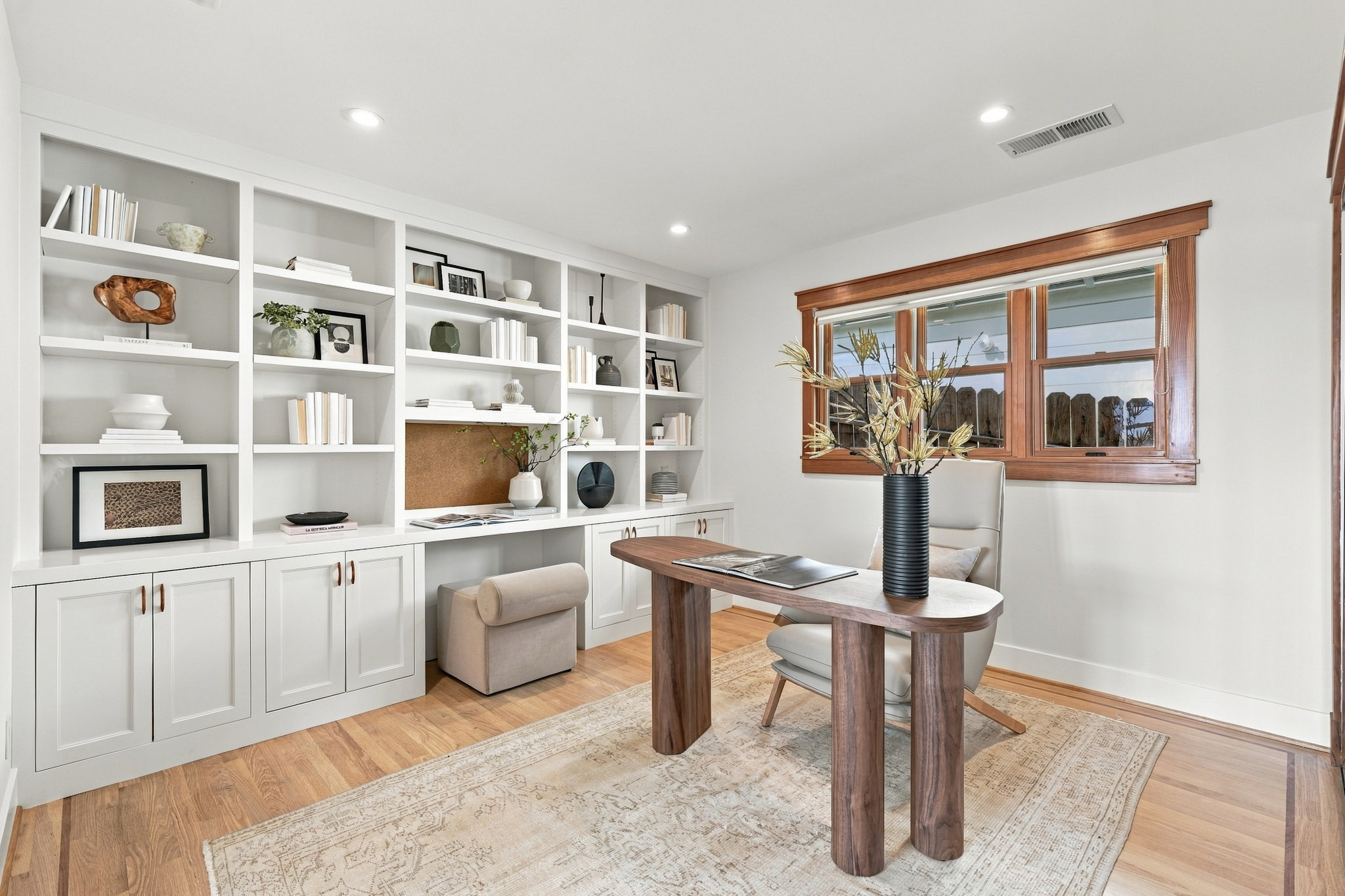 Timeless Craftsman in Belmont - 物件實景