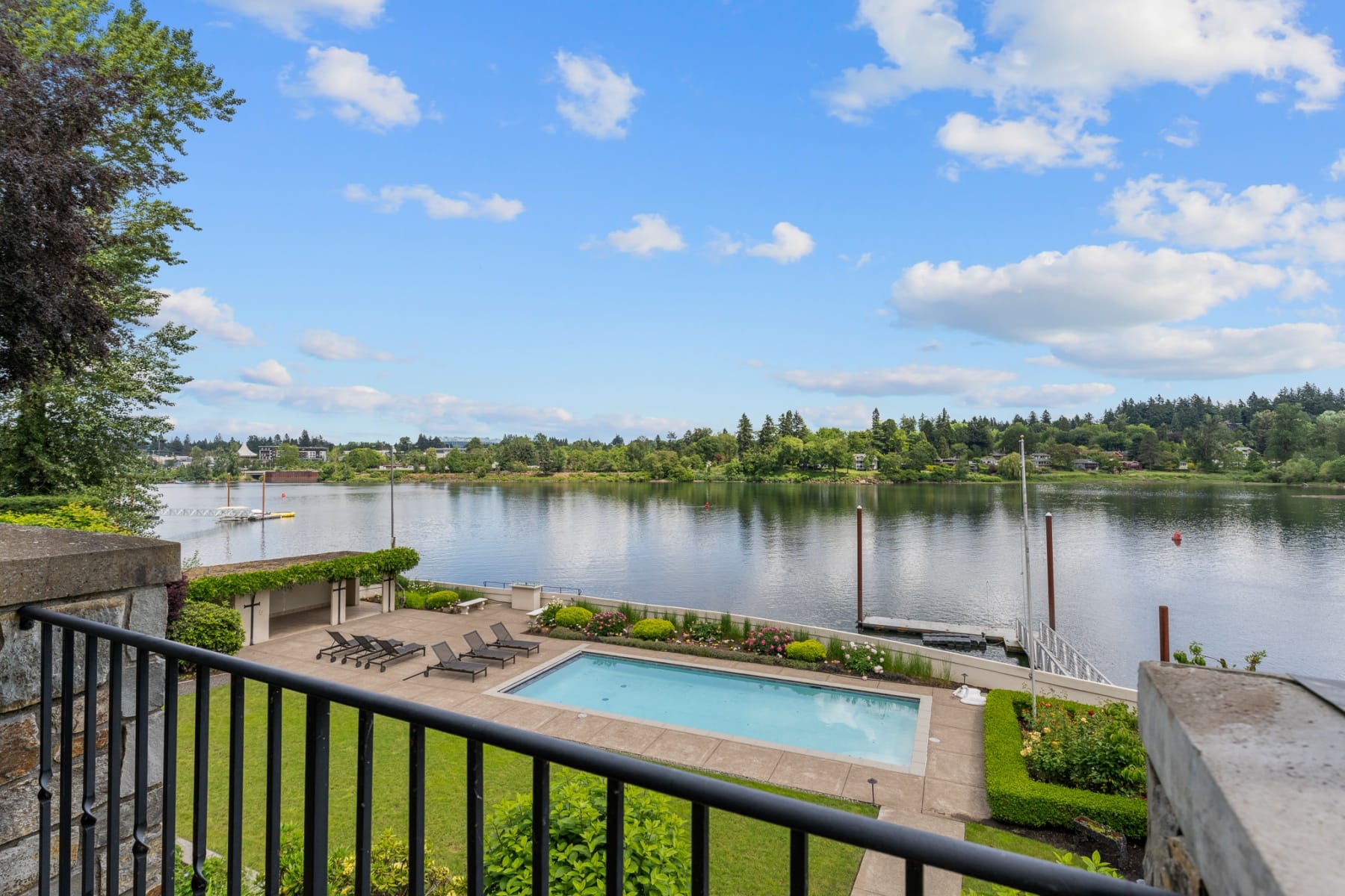  11859 S RIVERWOOD RD Portland, OR 97219 - 物件實景