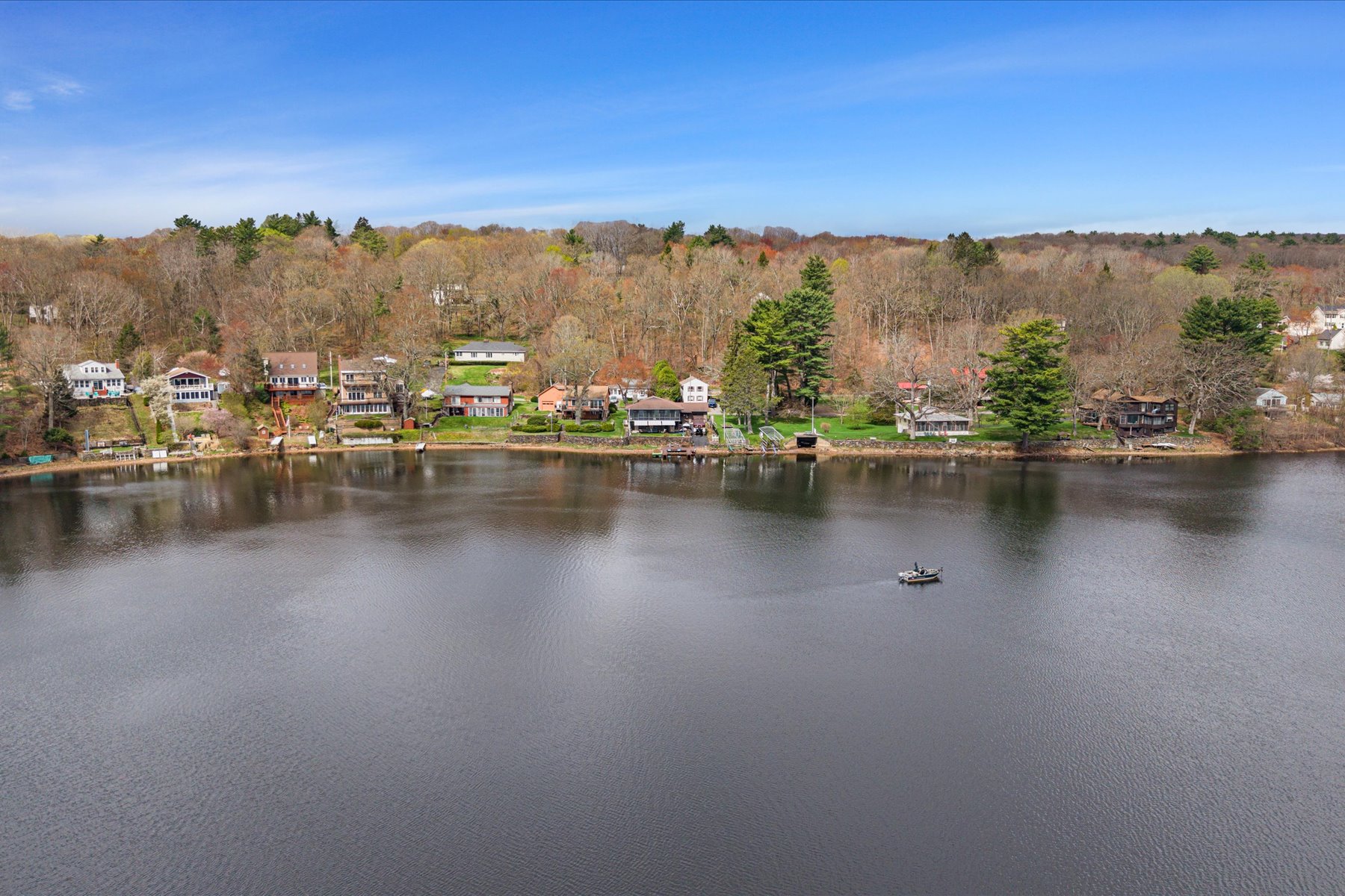  45 Lakeshore Drive Extension, West Brookfield, MA 01585 - 物件實景