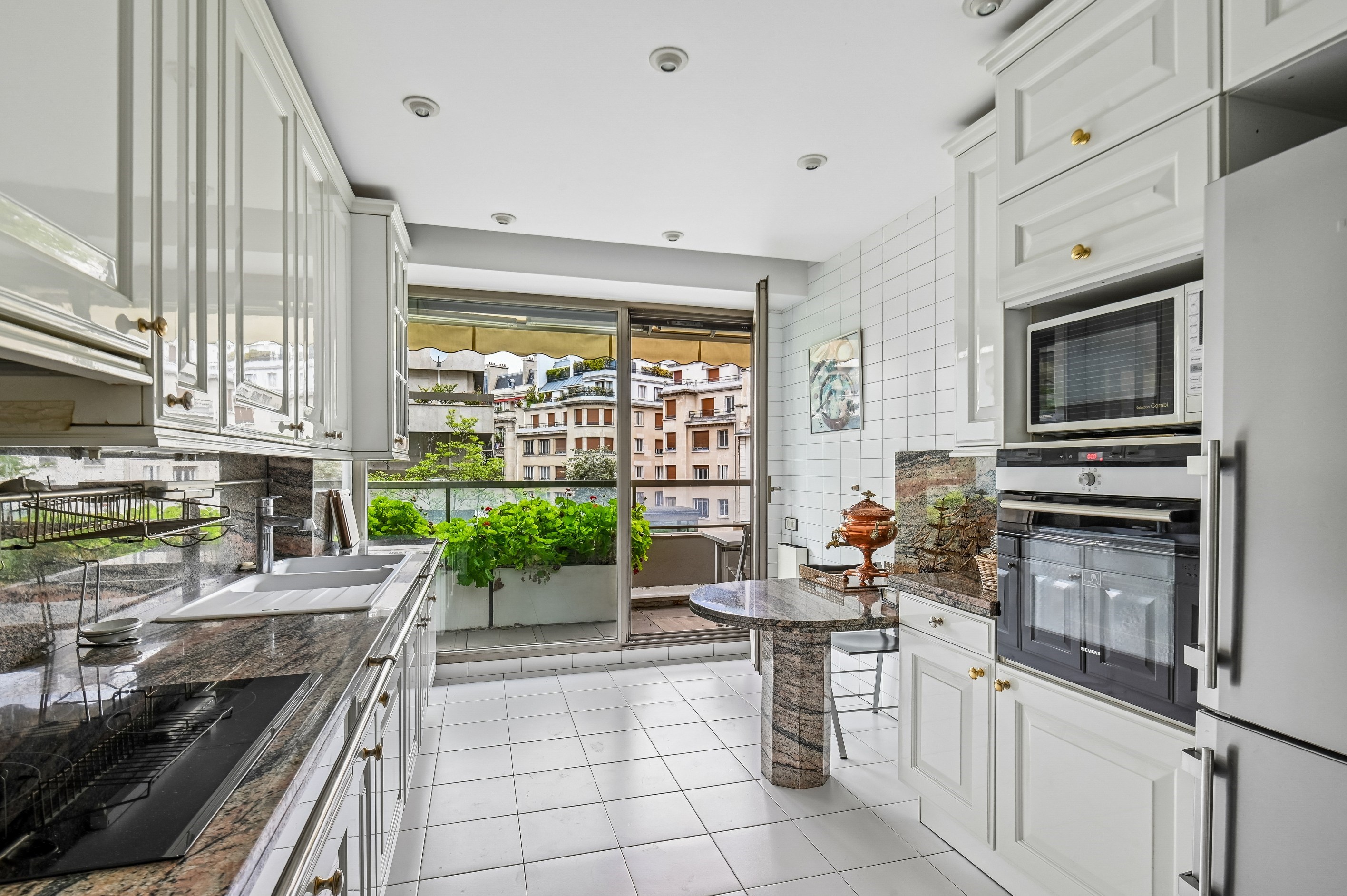  Avenue Foch Pied-à-Terre – High Floor with Unobstructed Views & Terraces - 物件實景