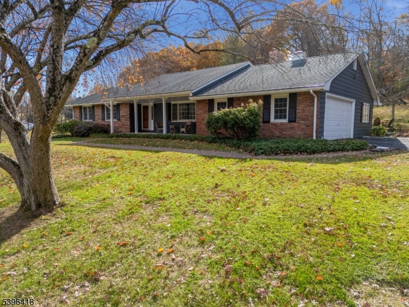 Raritan Twp., New Jersey, 08822, United States, 3 Bedrooms Bedrooms, ,2 BathroomsBathrooms,Residential,For Sale,1991179