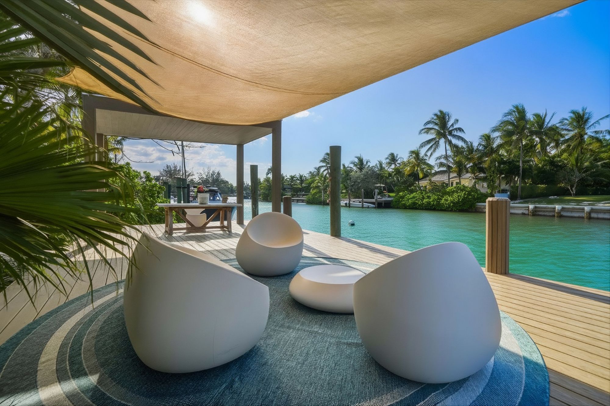  Canal-front Estate - 物件實景