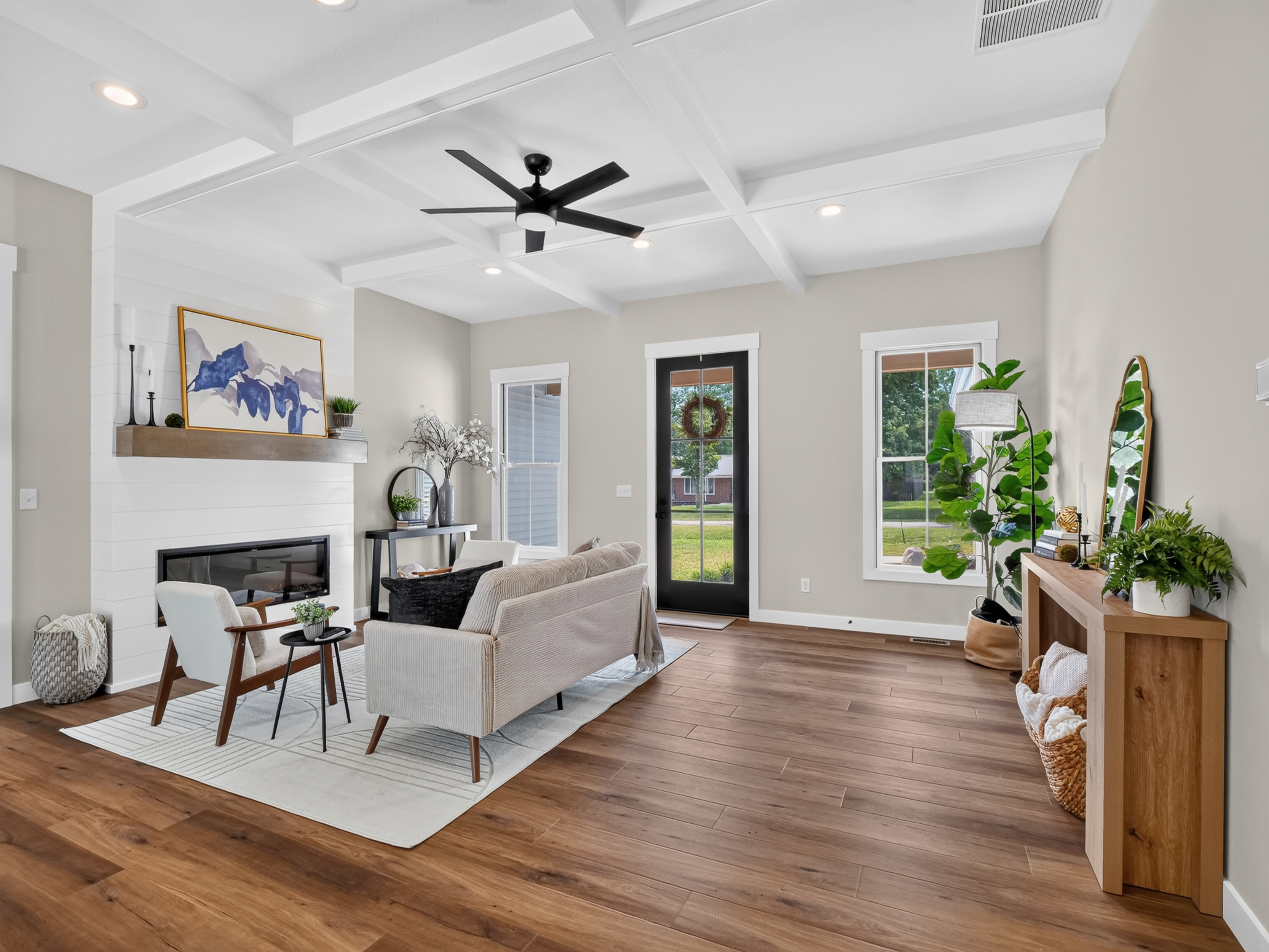  Modern Farmhouse w/ High-End Finishes - 物件實景