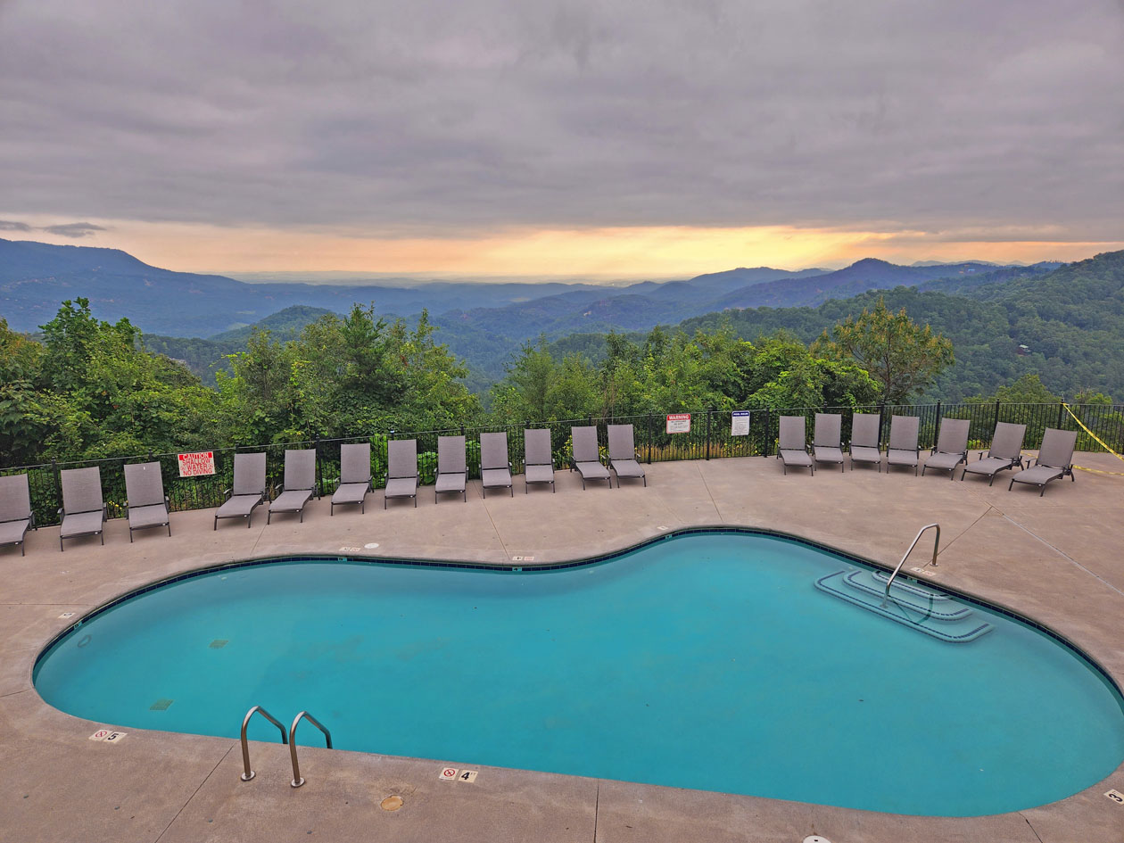 Sevierville, Tennessee, 37862, United States, 3 Bedrooms Bedrooms, ,3 BathroomsBathrooms,Residential,For Sale,1902970