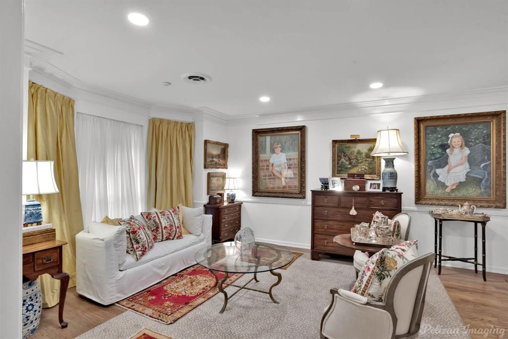 Shreveport, Louisiana, 71106, United States, 5 Bedrooms Bedrooms, ,3 BathroomsBathrooms,Residential,For Sale,1804605