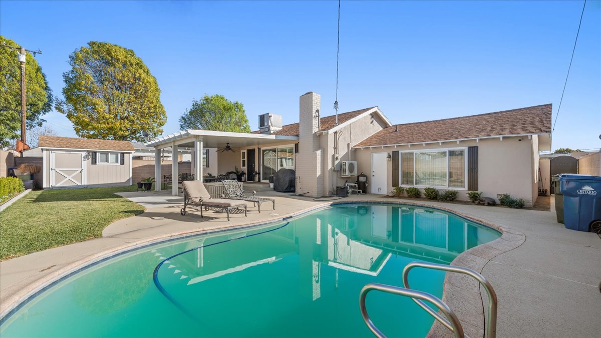 Ontario, California, 91762, United States, 3 Bedrooms Bedrooms, ,2 BathroomsBathrooms,Residential,For Sale,2012537