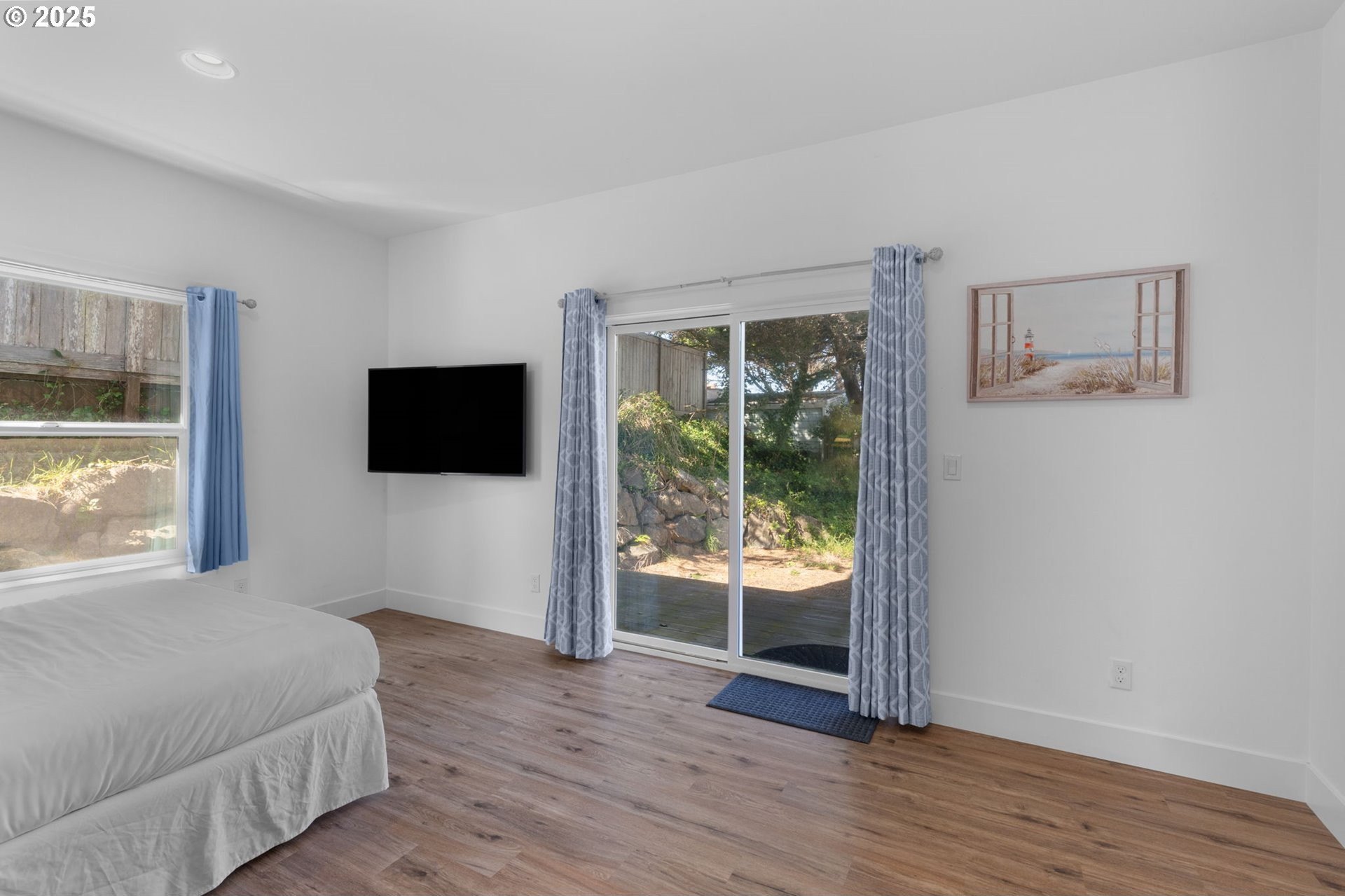 Lincoln City, Oregon, 97367, United States, 2 Bedrooms Bedrooms, ,2 BathroomsBathrooms,Residential,For Sale,1806456