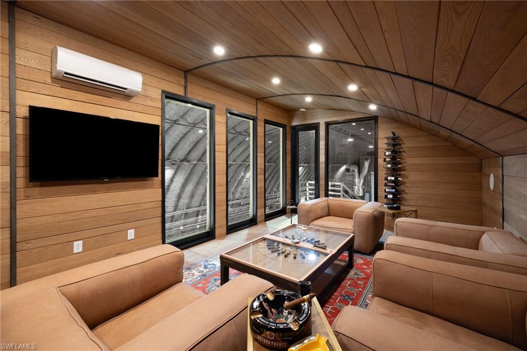 Naples, Florida, 34120, United States, 3 Bedrooms Bedrooms, ,4 BathroomsBathrooms,Residential,For Sale,1992036