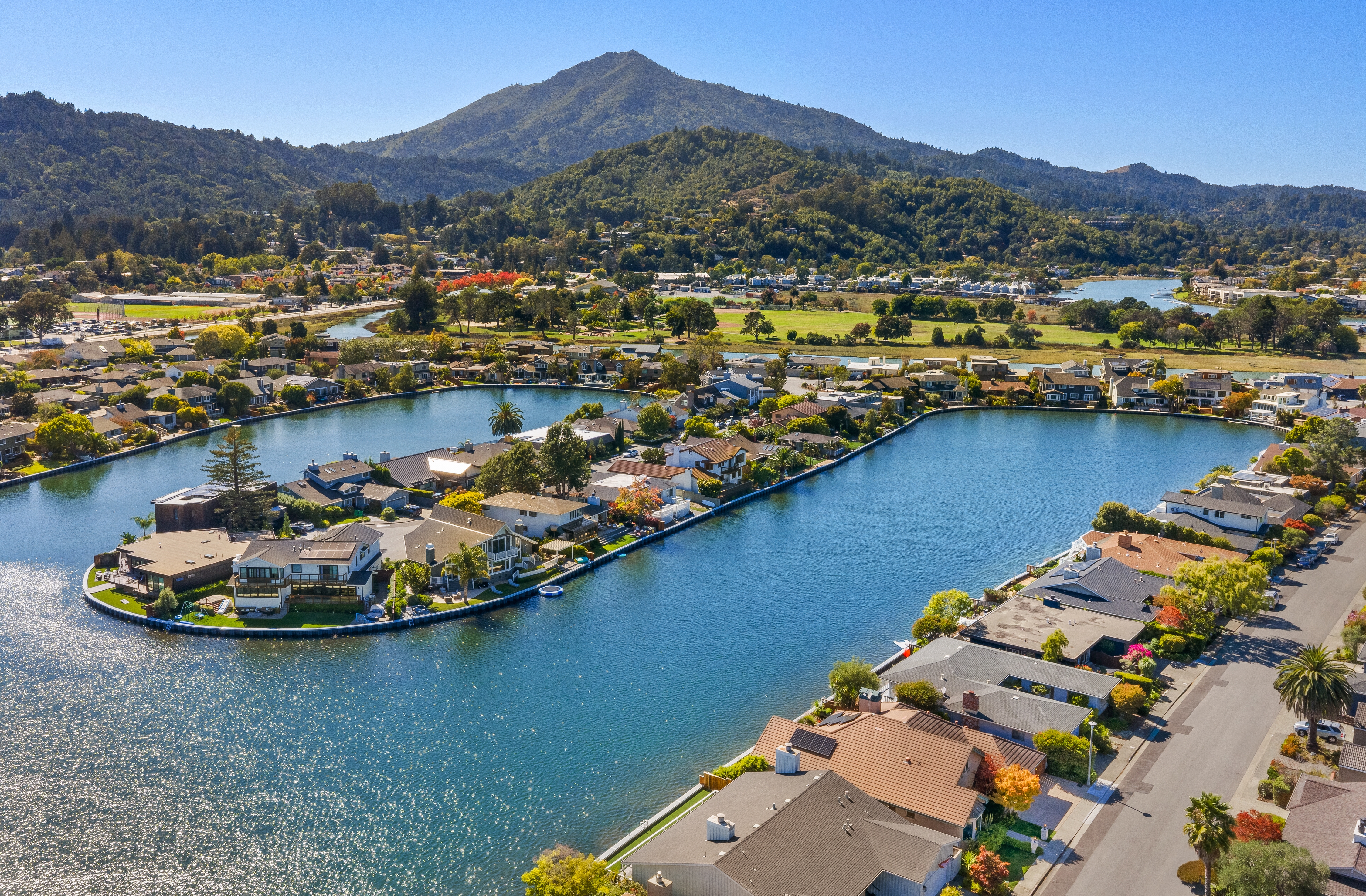  Waterfront Living on the Larkspur Lagoon - 物件實景