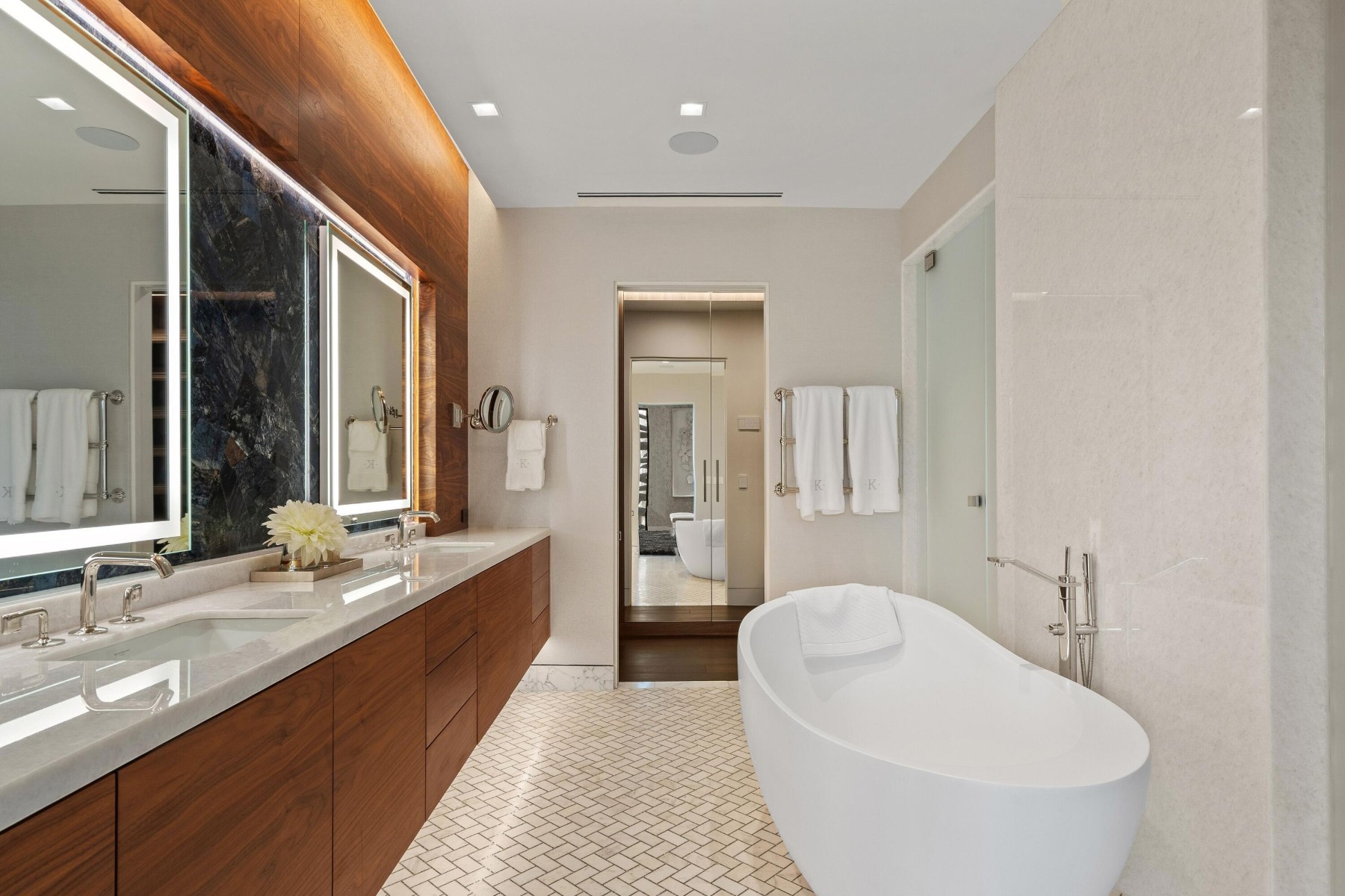  6587 N Palmeraie Boulevard  Paradise Valley, AZ - 物件實景