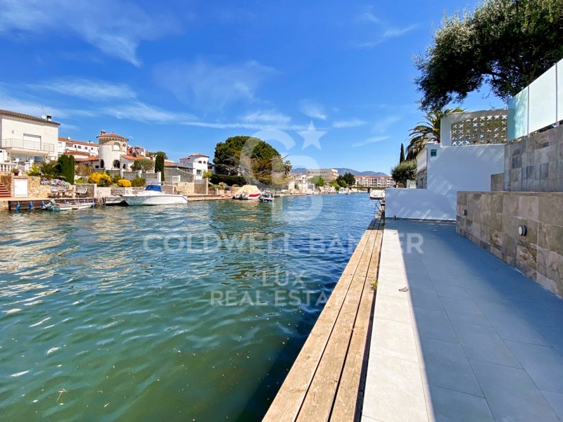 Girona, Empuriabrava, Francol? - Freser - Noguera, Empuriabrava, Catalonia, ES, 5 Bedrooms Bedrooms, ,5 BathroomsBathrooms,Residential,For Sale,Girona, Empuriabrava, Francol? - Freser - Noguera,1448646