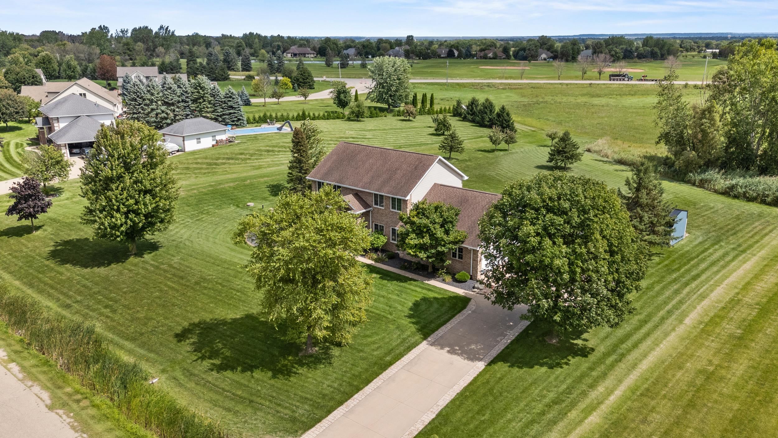 Neenah, Wisconsin, 54956, United States, 4 Bedrooms Bedrooms, ,4 BathroomsBathrooms,Residential,For Sale,1930712