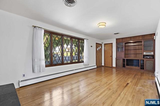 Clifton, New Jersey, 07013, United States, 3 Bedrooms Bedrooms, ,1 BathroomBathrooms,Residential,For Sale,1927701