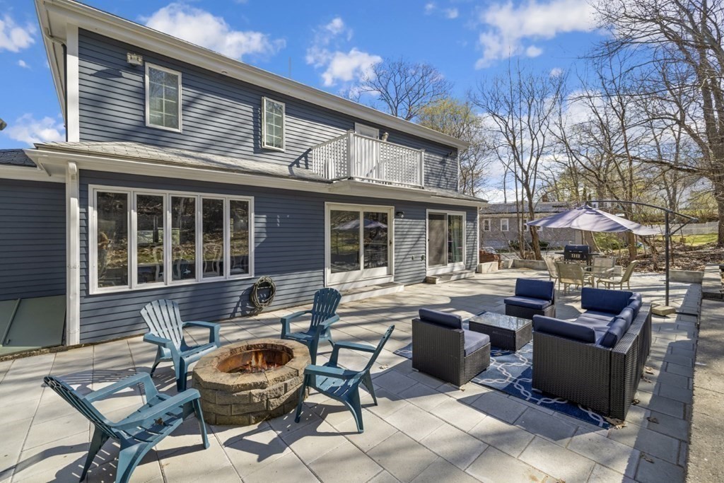 Saugus, Massachusetts, 01906, United States, 3 Bedrooms Bedrooms, ,3 BathroomsBathrooms,Residential,For Sale,1931049