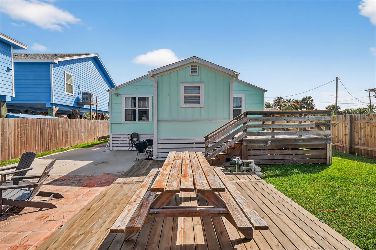 Port Aransas, Texas, 78373, United States, 3 Bedrooms Bedrooms, ,2 BathroomsBathrooms,Residential,For Sale,1973811