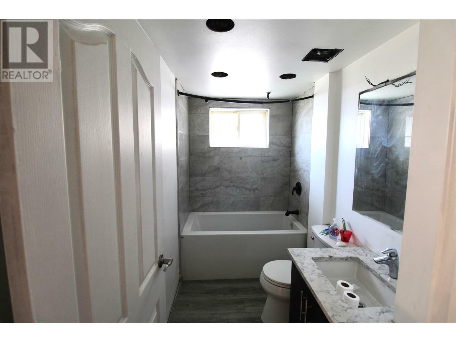 KAMLOOPS, British Columbia, V2B 5M7, CA, 5 Bedrooms Bedrooms, ,2 BathroomsBathrooms,Residential,For Sale,1837638