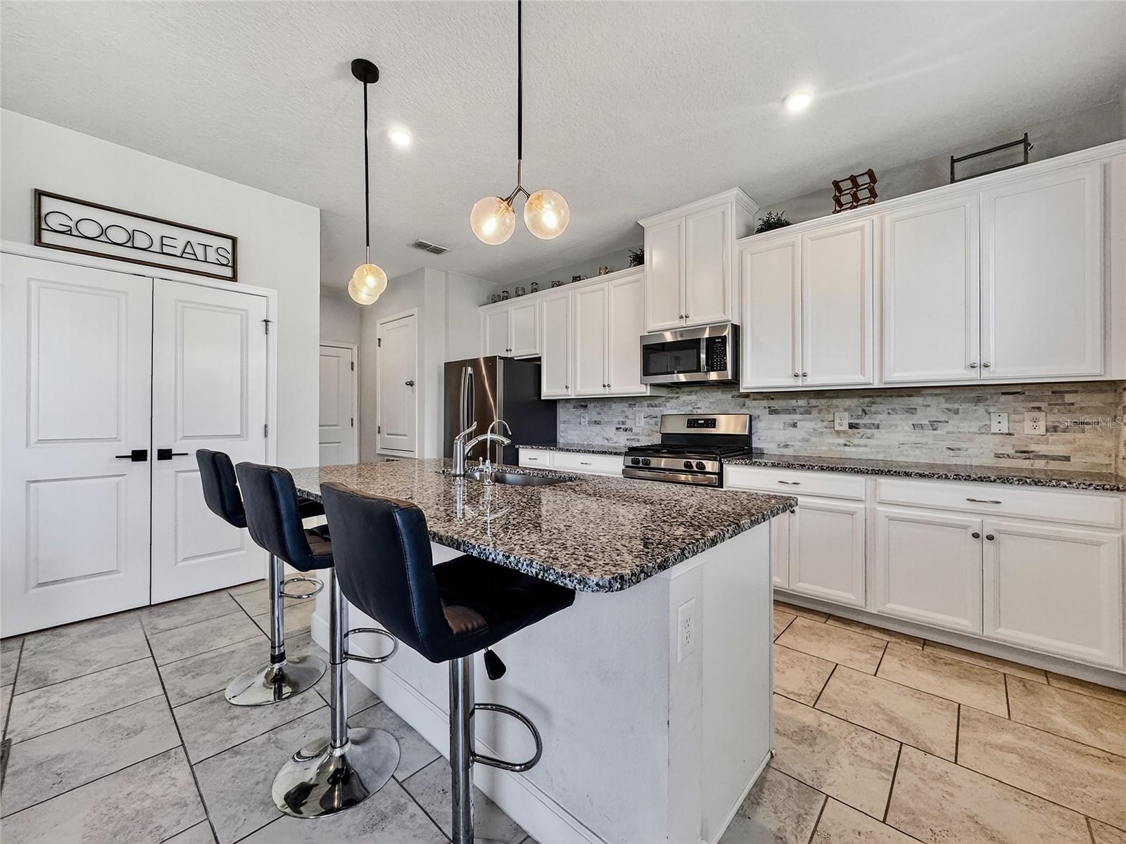 WINTER GARDEN, Florida, 34787, United States, 5 Bedrooms Bedrooms, ,3 BathroomsBathrooms,Residential,For Sale,1975266