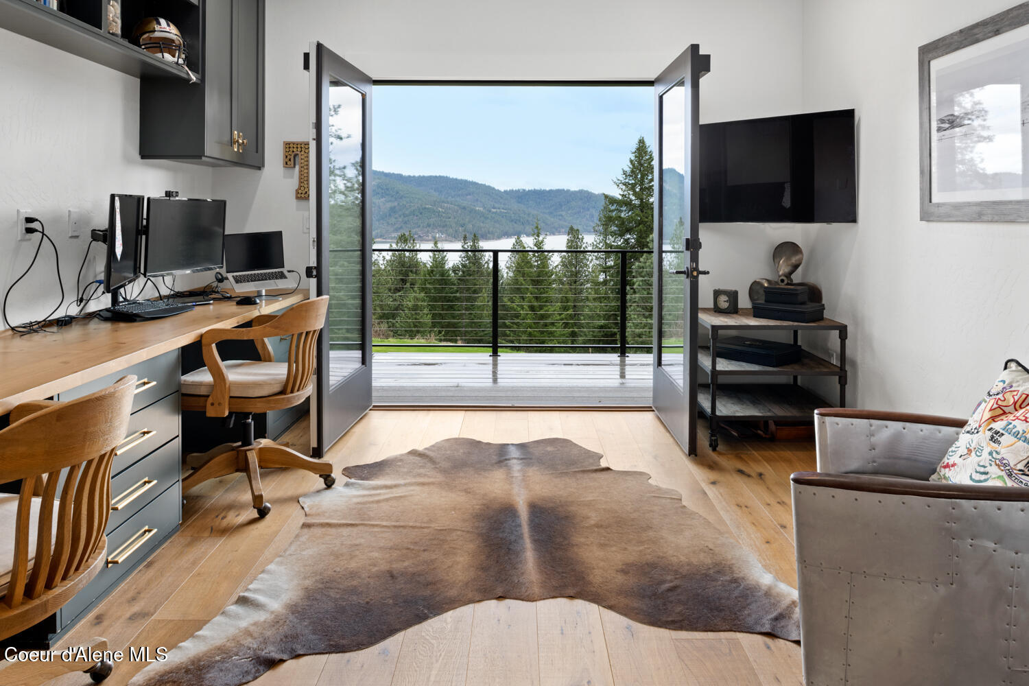Coeur d'Alene, Idaho, 83814, United States, 4 Bedrooms Bedrooms, ,4 BathroomsBathrooms,Residential,For Sale,1783013