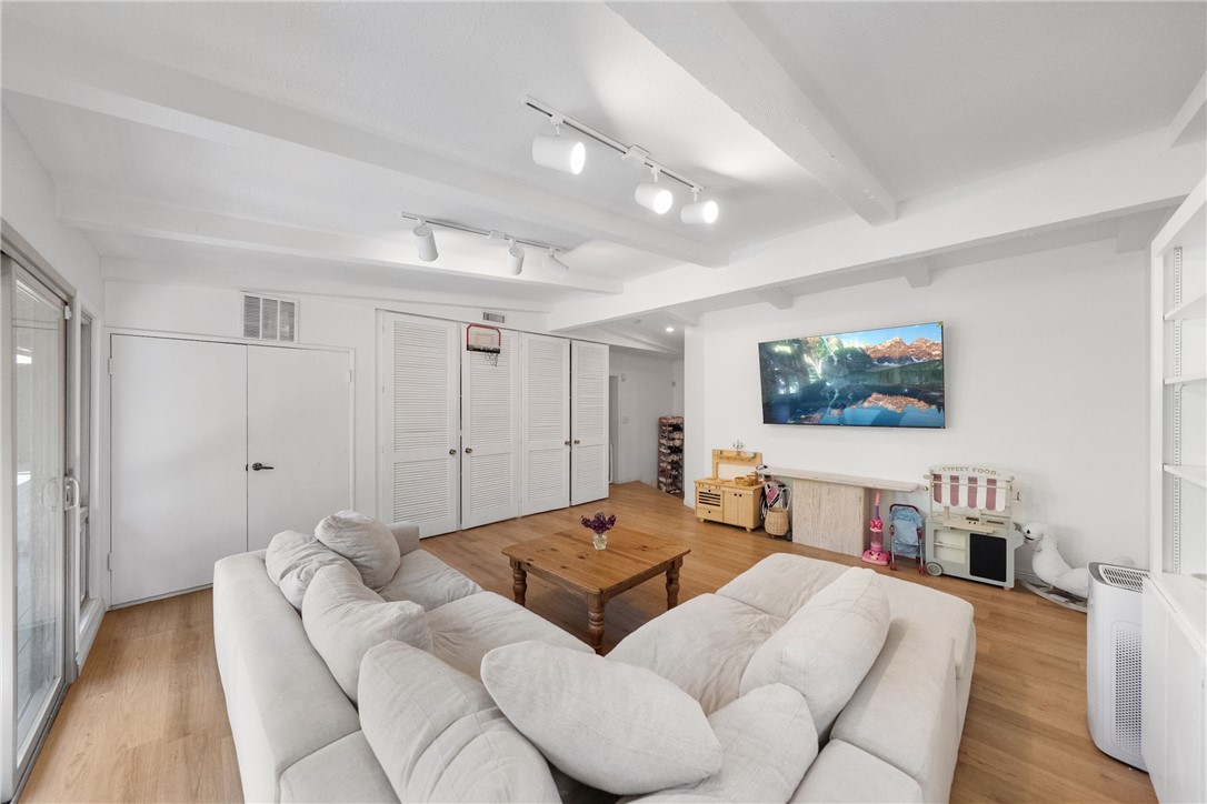 Riverside, California, 92506, United States, 3 Bedrooms Bedrooms, ,1 BathroomBathrooms,Residential,For Sale,1988084