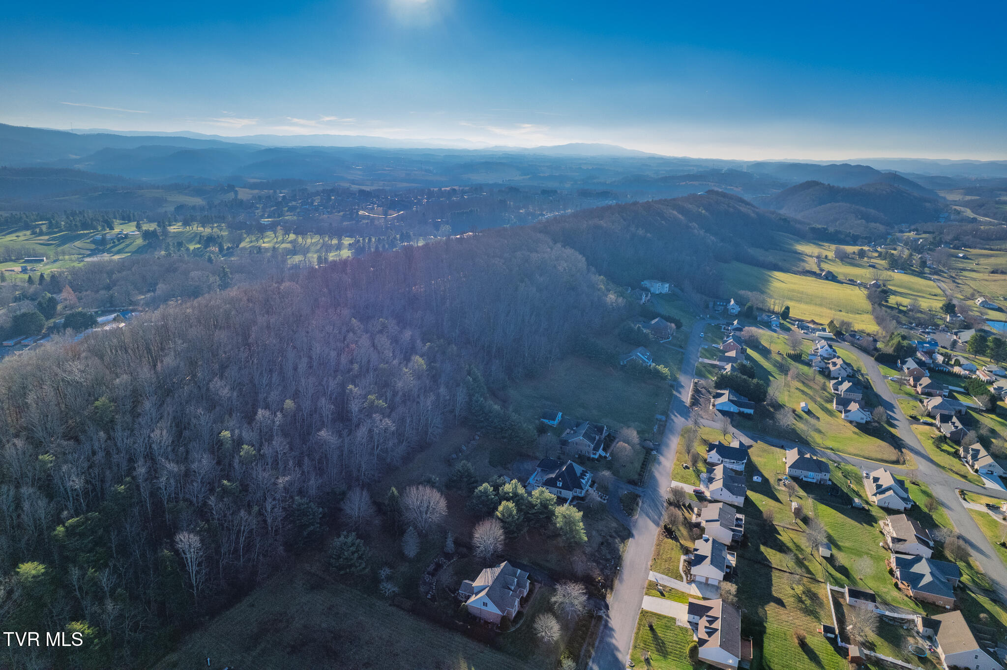 Wytheville, Virginia, 24382, United States, 4 Bedrooms Bedrooms, ,3 BathroomsBathrooms,Residential,For Sale,2005491