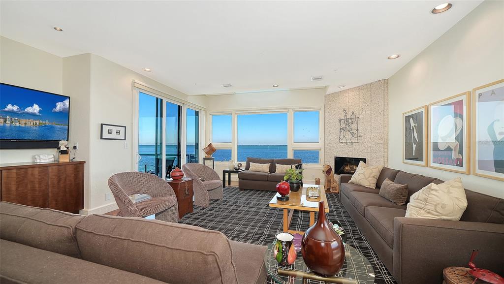 Longboat Key, Florida, 34228, United States, 2 Bedrooms Bedrooms, ,3 BathroomsBathrooms,Residential,For Sale,1989071