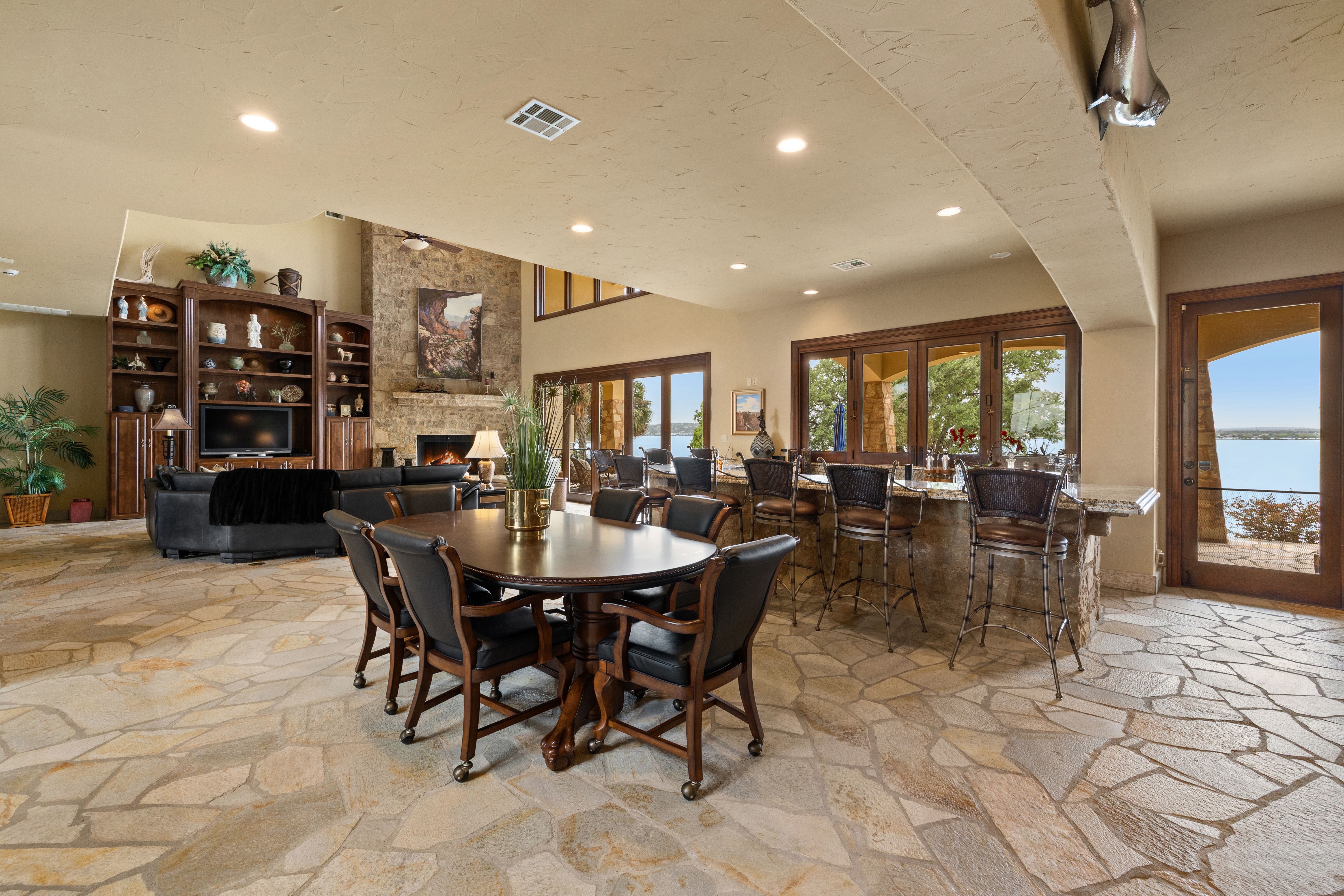  The Ultimate Lake LBJ Retreat - 物件實景