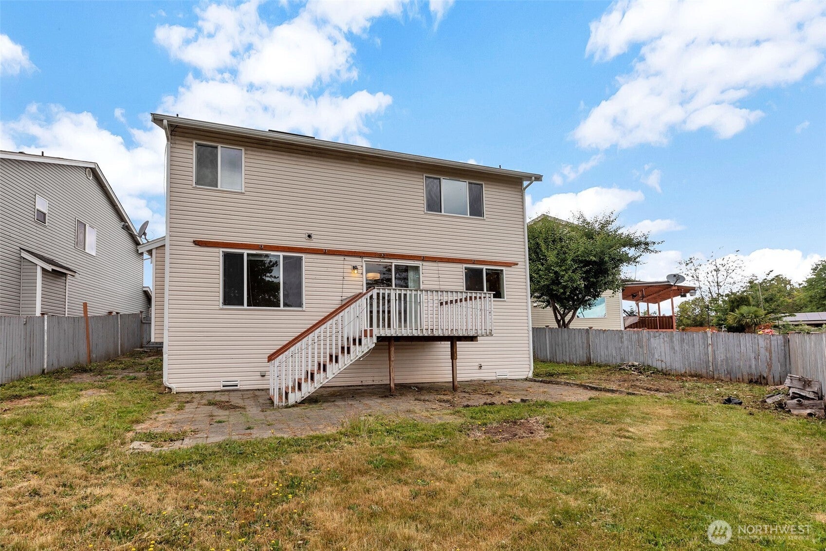 Everett, Washington, 98208, United States, 3 Bedrooms Bedrooms, ,3 BathroomsBathrooms,Residential,For Sale,1982490