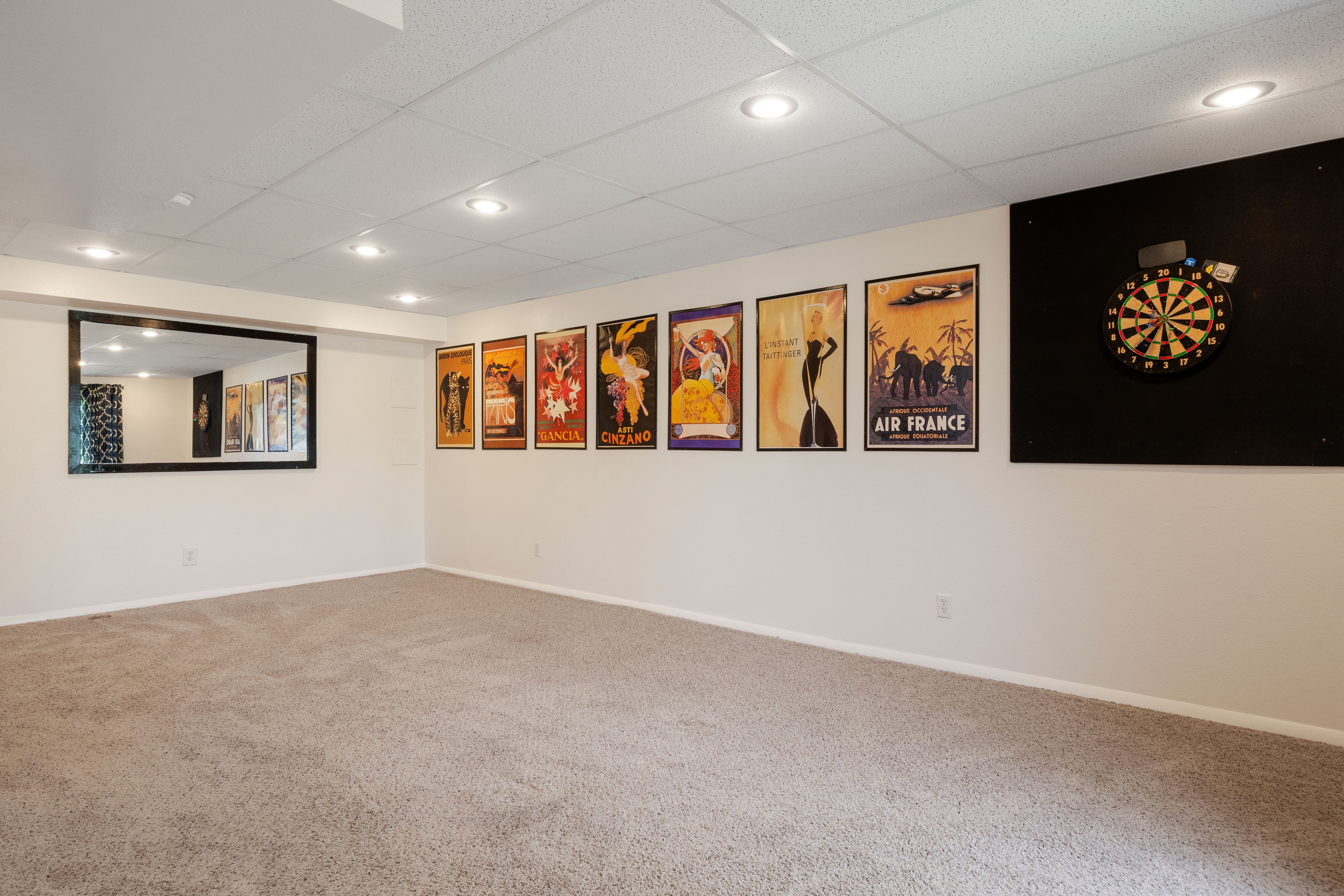  Wonderful 2 Story with finished walk-out basement. - 物件實景