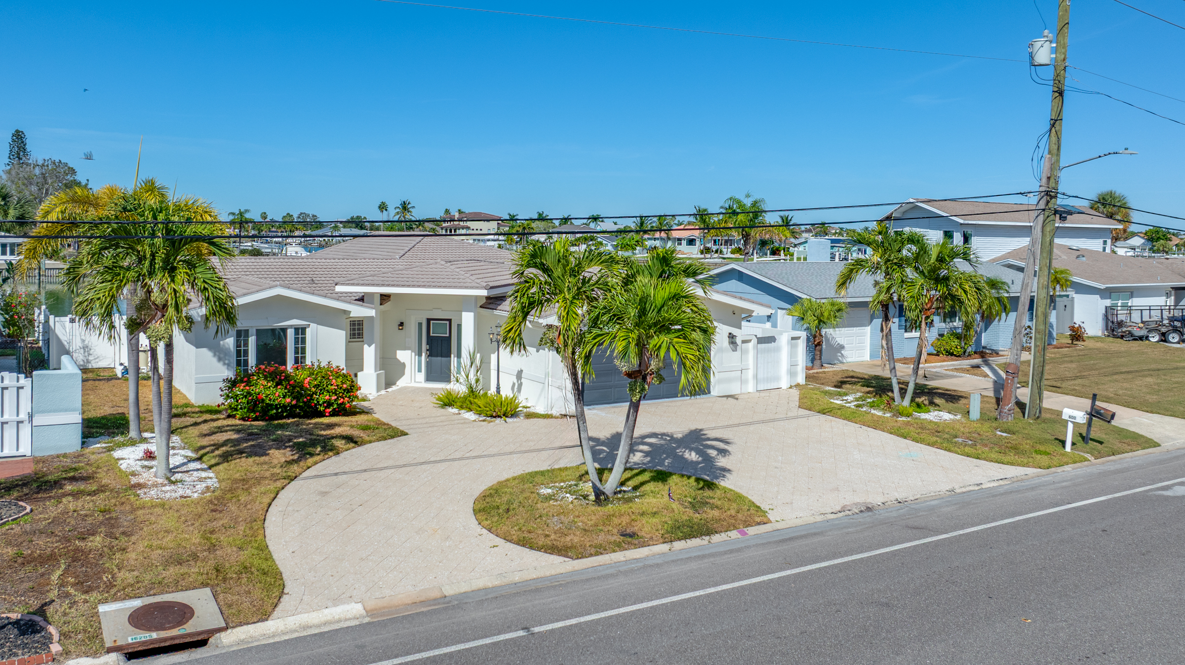 Treasure Island, Florida, 33706, United States, 3 Bedrooms Bedrooms, ,2 BathroomsBathrooms,Residential,For Sale,1990386