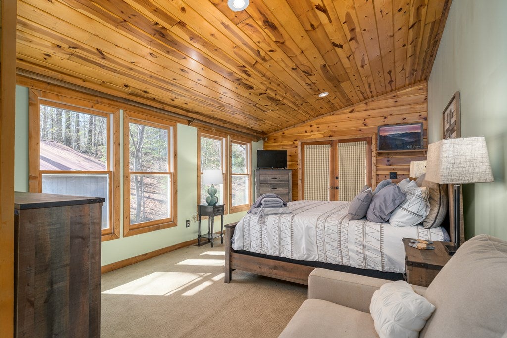 Ellijay, Georgia, 30540, United States, 4 Bedrooms Bedrooms, ,4 BathroomsBathrooms,Residential,For Sale,1858933