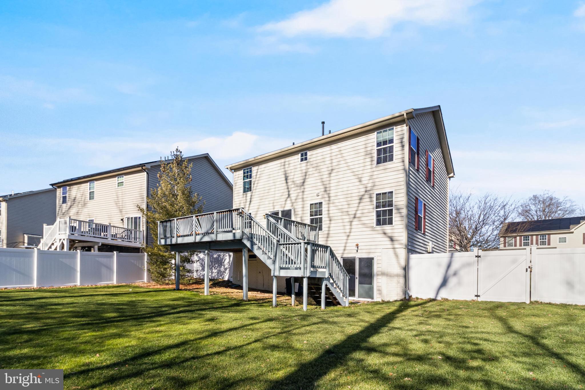 Waldorf, Maryland, 20602, United States, 3 Bedrooms Bedrooms, ,4 BathroomsBathrooms,Residential,For Sale,2012302