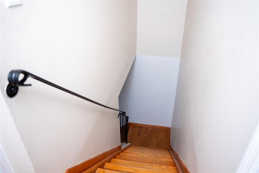 Staten Island, New York, 10303, United States, 3 Bedrooms Bedrooms, ,2 BathroomsBathrooms,Residential,For Sale,1878753