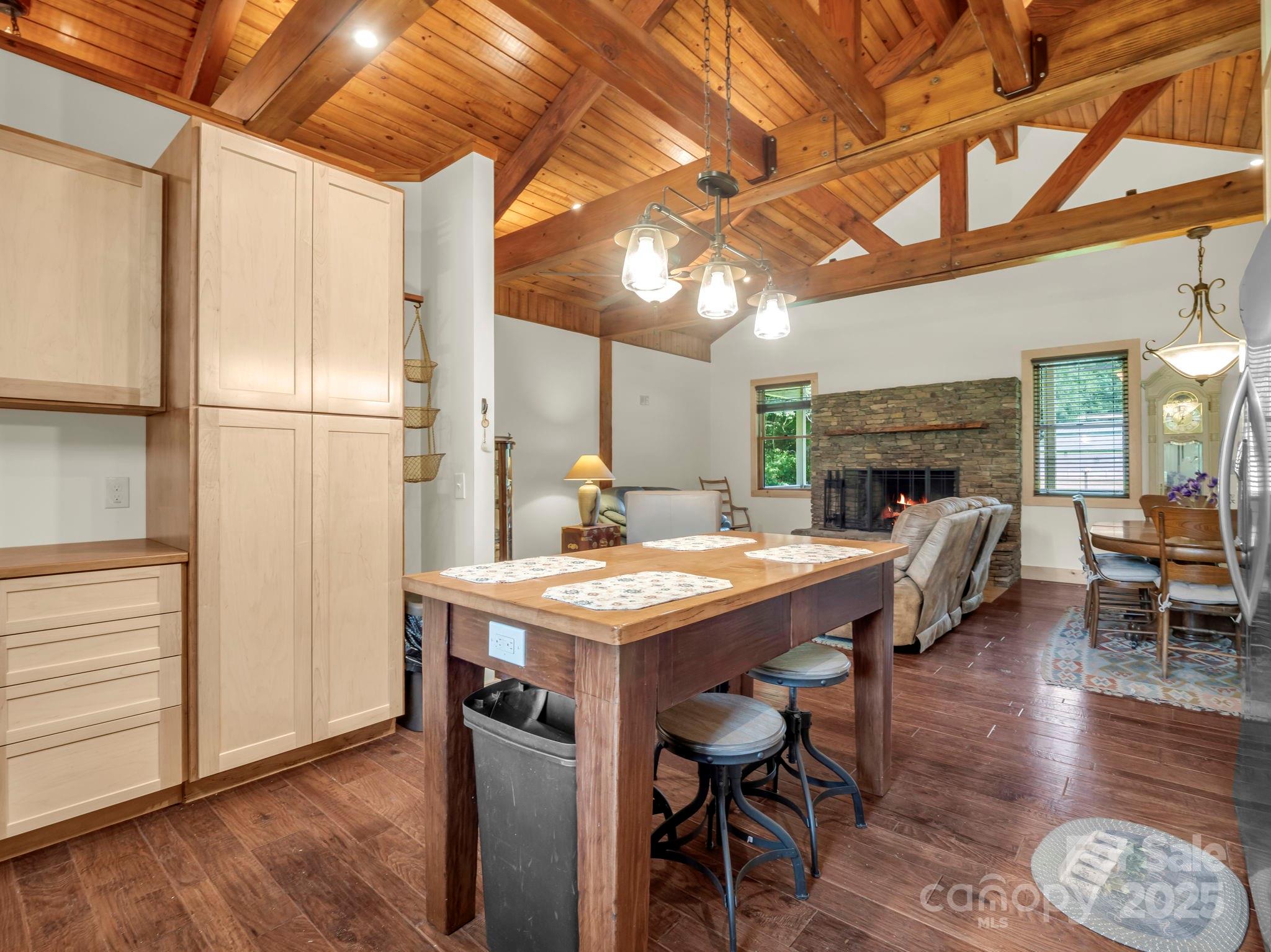 Saluda, North Carolina, 28773, United States, 3 Bedrooms Bedrooms, ,2 BathroomsBathrooms,Residential,For Sale,1923070